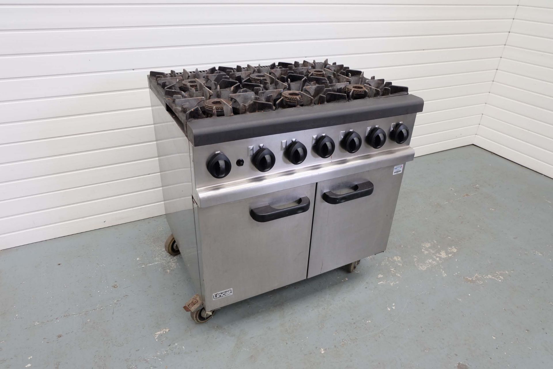 Lincat 6 Ring Gas Cooker. 2 Adjustable Shelves. Internal Size 700mm x 540mm x 400mm High. External S - Image 2 of 5