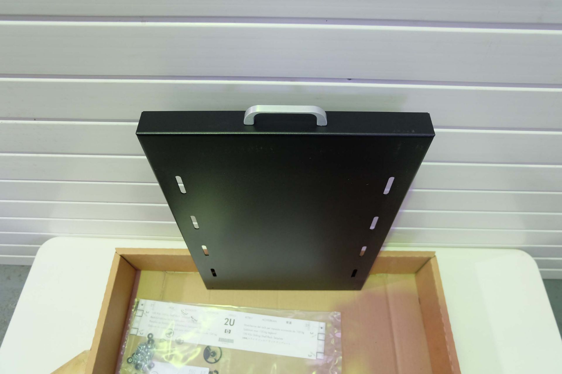 Hewlett Packard 100Kg Sliding Shelf Kit Width 500mm. Length 600mm. As New In Box.