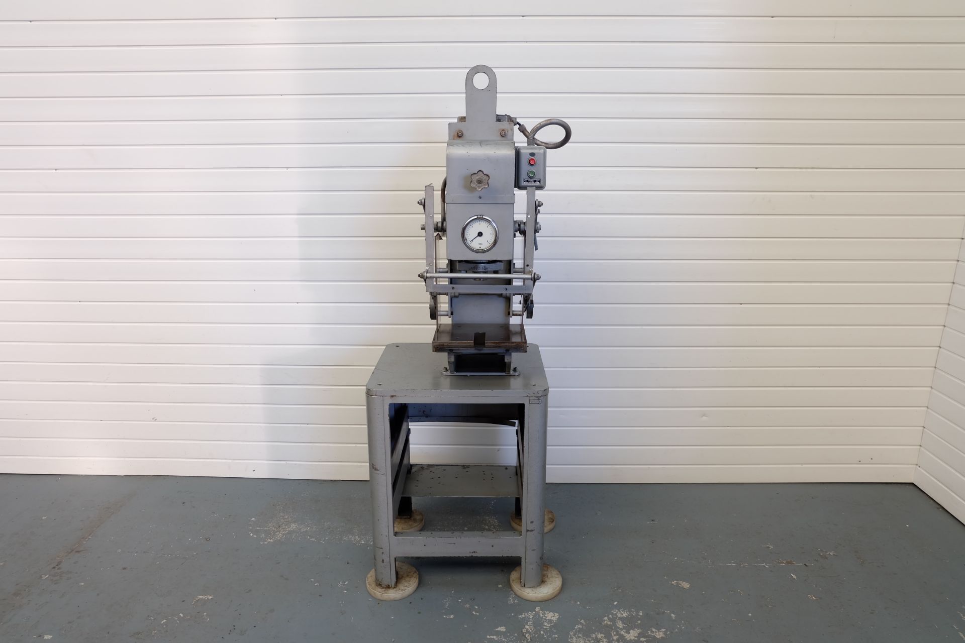 Pilot Works Hydraulic Press. Table Size 305mm x 220mm. Throat 120mm. Daylight 180mm.