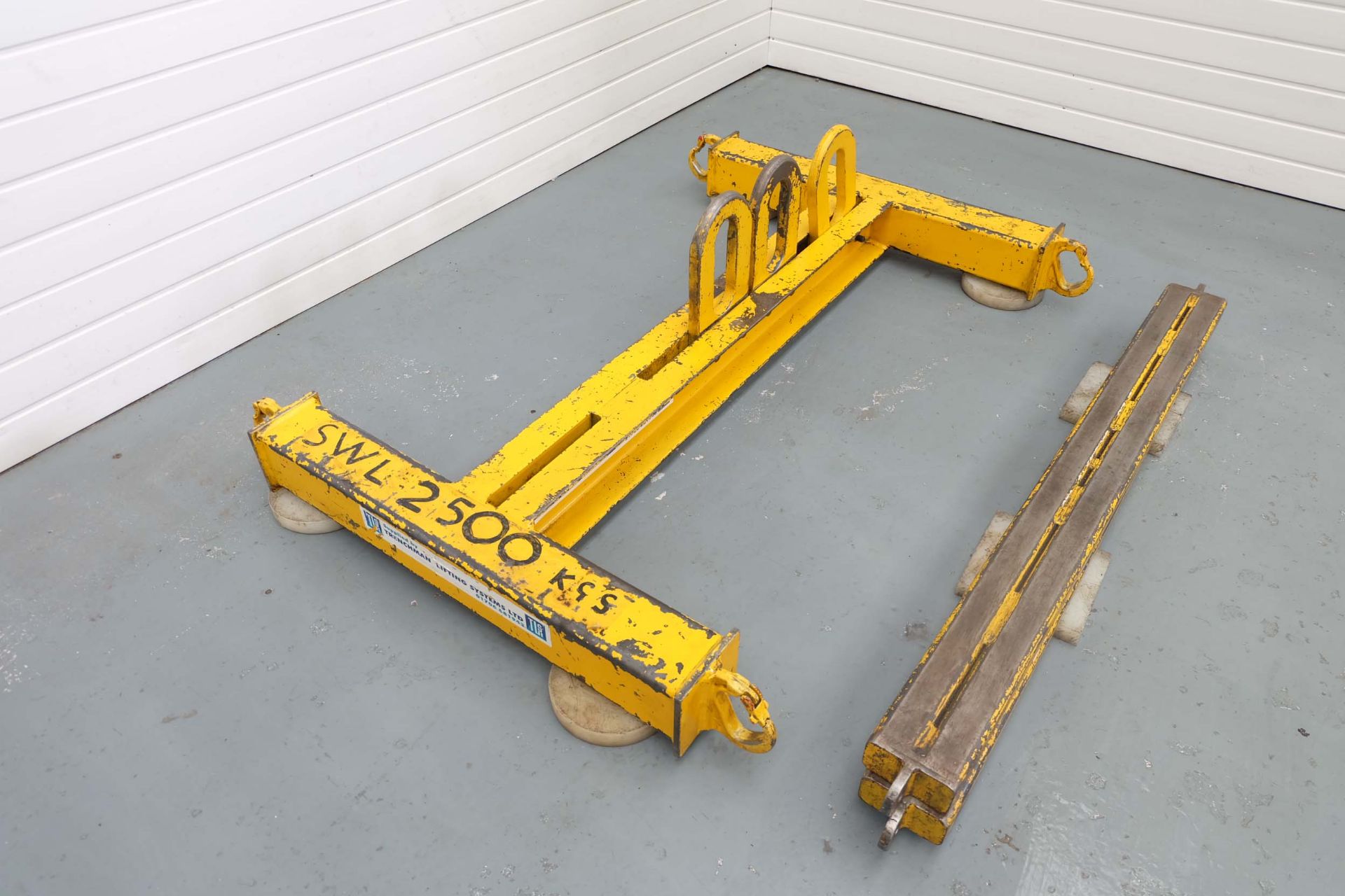 Trenchman 4 Hook Lifting Beam. SWL 2500Kg. Distance From Hook to Hook 1400mm & 1000mm. - Image 2 of 8