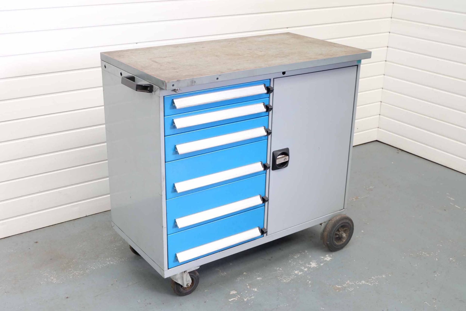 Steel Tooling Cabinet on Wheels. 6 x Lockable Drawers. Size 450mm x 450mm. 1 x Cupboard With Adjust - Image 2 of 9