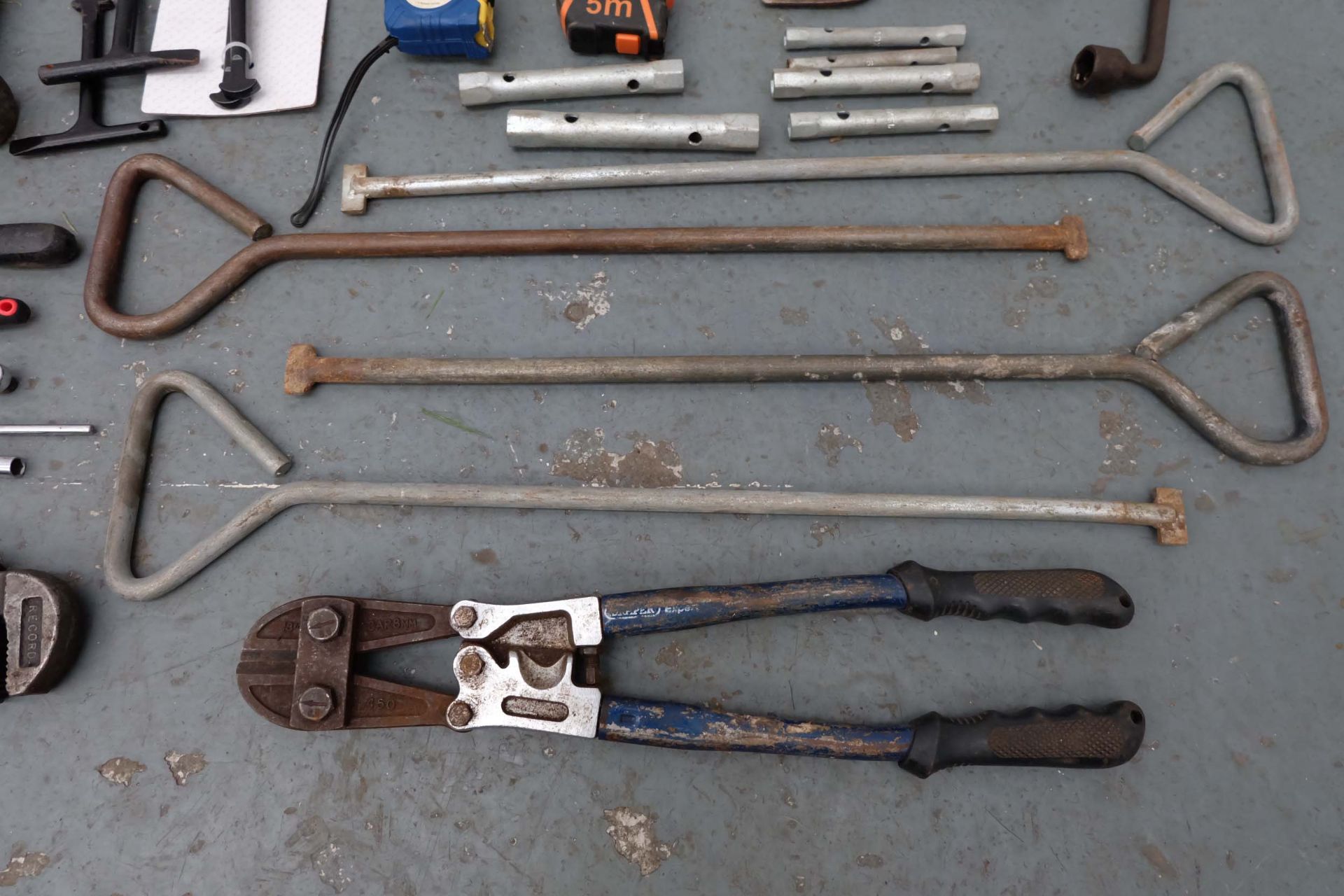 Quantity of Hand Tools as Lotted. - Image 6 of 6