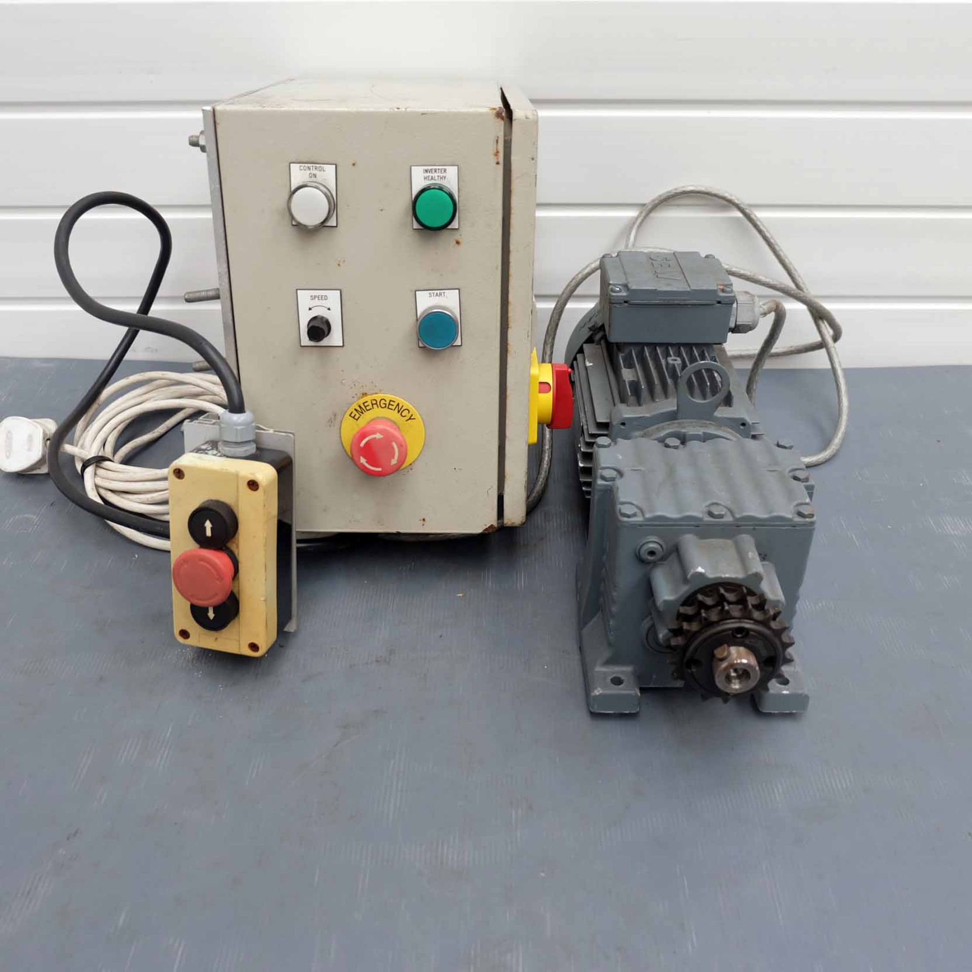 SEW Eurodrive Type R27 Motor & Gearbox With Electric Control Panel. Motor 0.55KW-S1. - Image 2 of 7