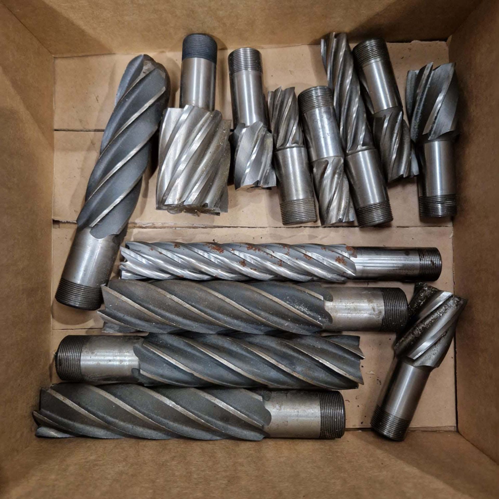 Quantity of Screwed Shank End Milling Cutters.