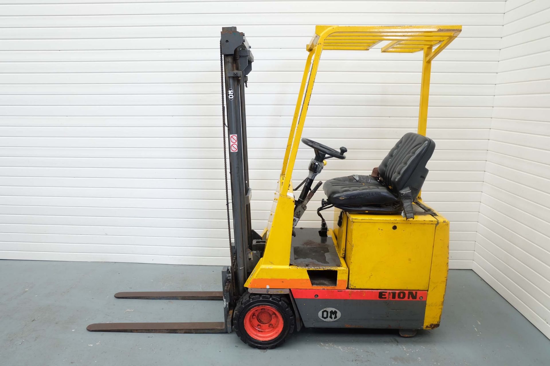 Fiat Model E10 ETI Electric Fork Lift Truck. Lifting Capacity 1000kg. Max Lifting Height 3000mm. Wit