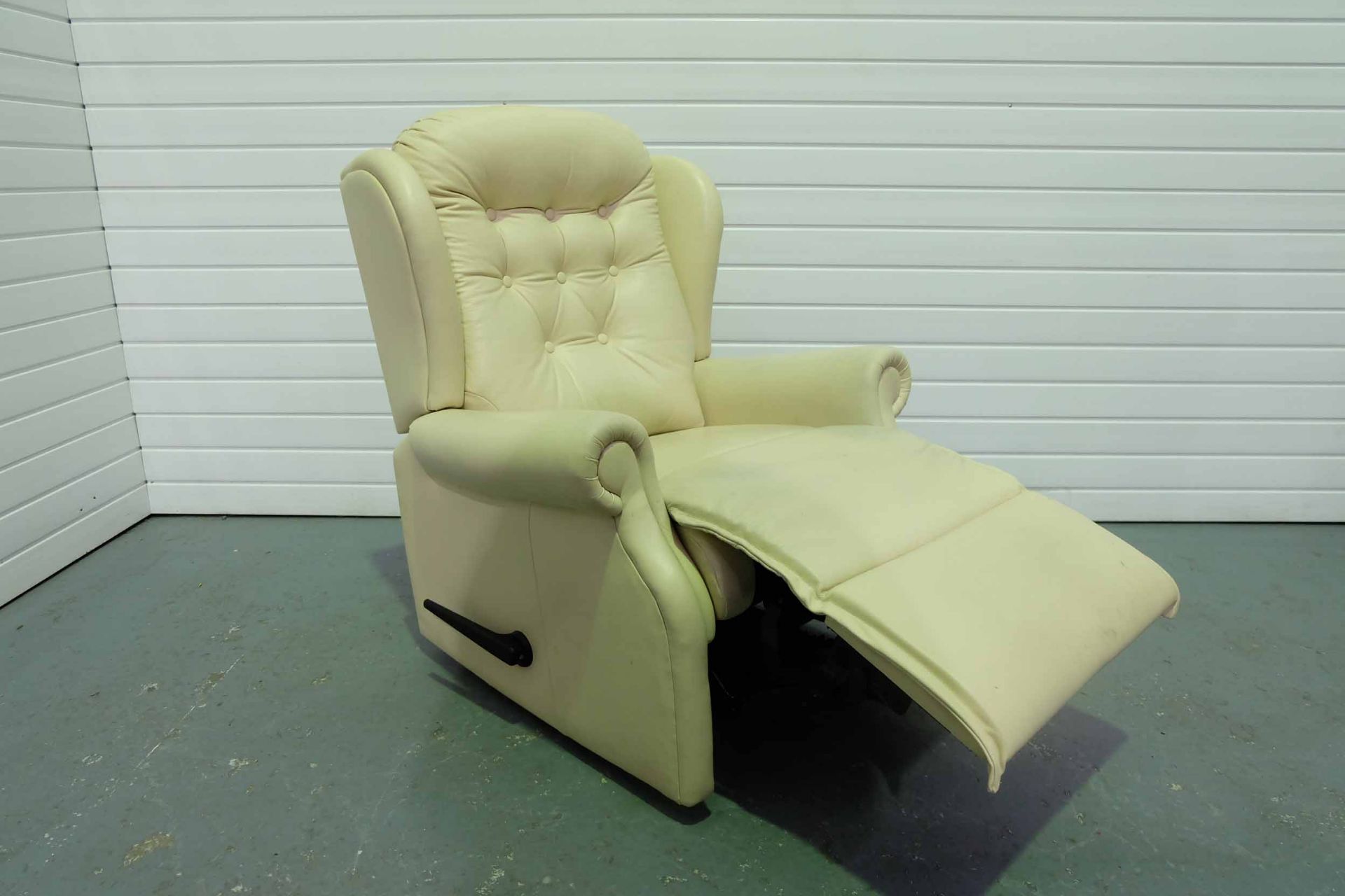 Sherbourne 'Lynton' Range Manual Recliner Arm Chair. In Manhattan Cream Leather. - Image 4 of 5