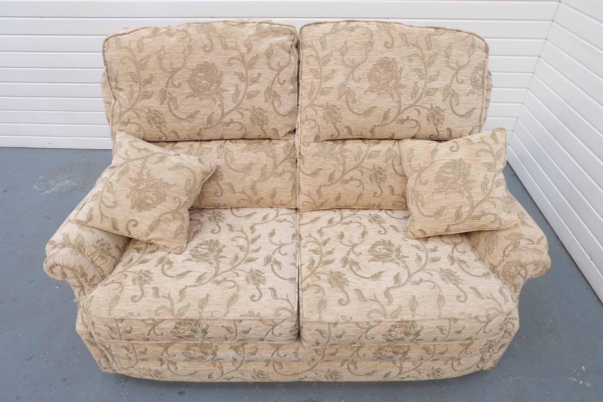 Vale Bridgecraft 'Seville' Collection Handmade 2 Seater Sofa. - Image 4 of 4