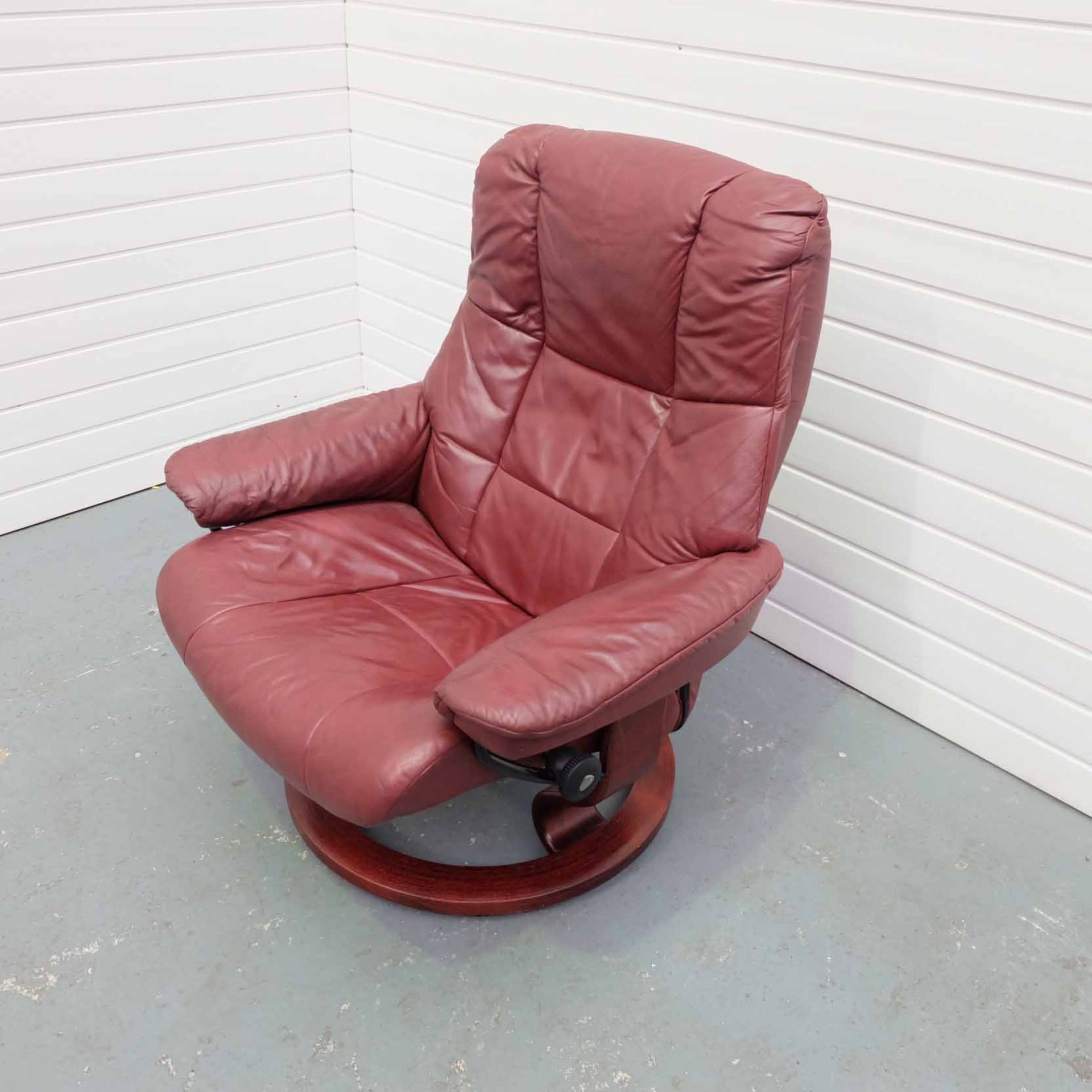 Stressless Swivel Arm Chair. On Round Base. - Image 2 of 3