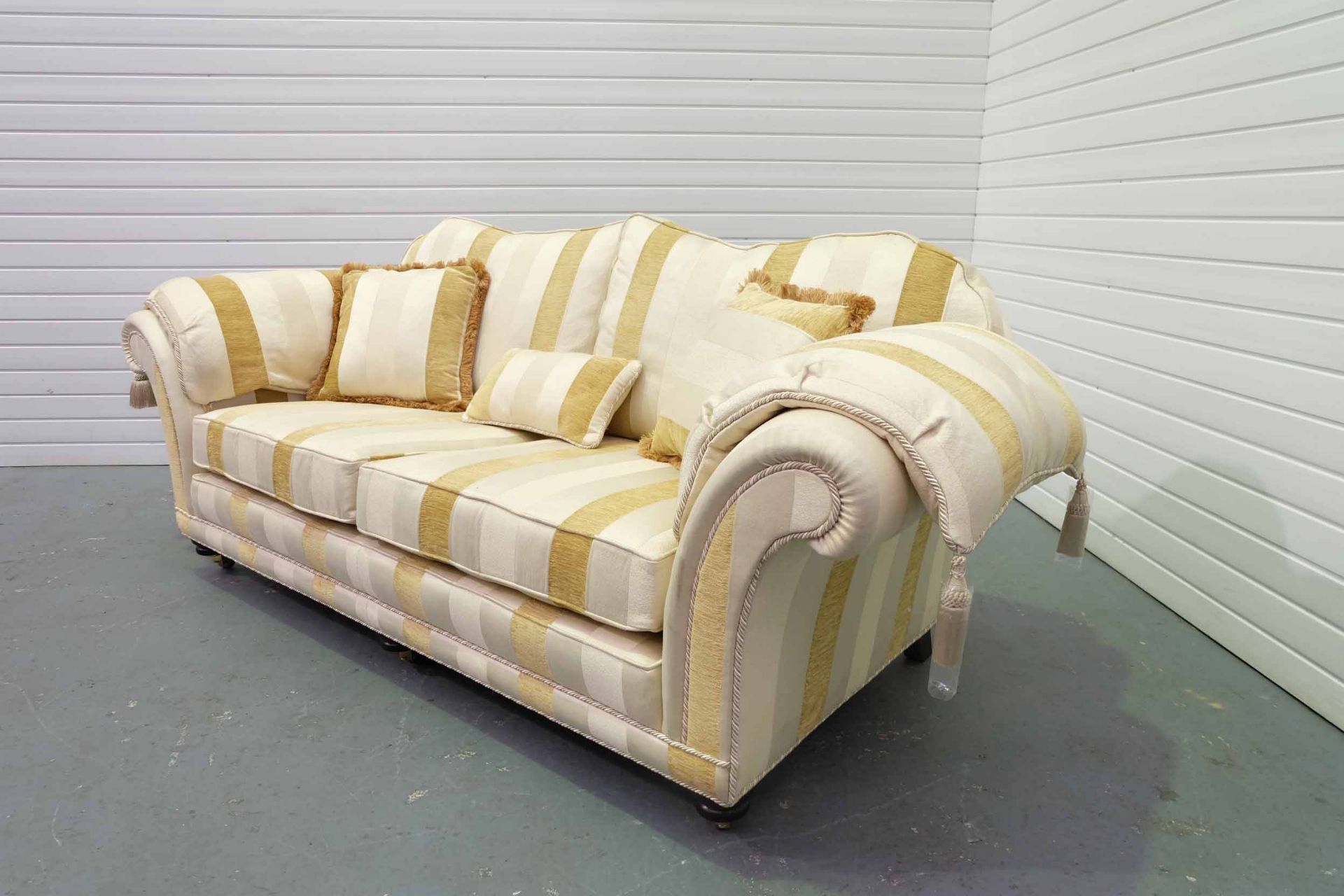 Steed Upholstery 'Keddleston' Range Fully Handmade 3 Seater Sofa. With Castor Wheels to the Front of - Image 2 of 4