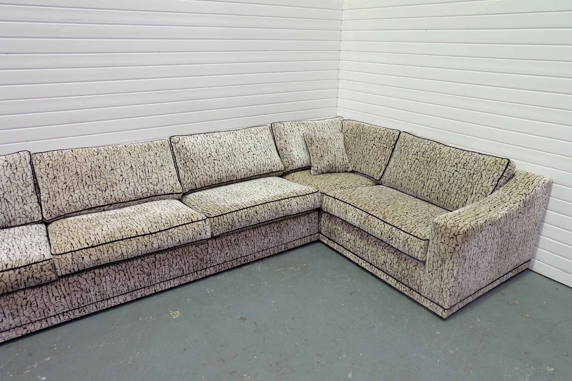 Gascoigne '5th Avenue' Range Sofa. Size 5m x 2.2m. - Image 2 of 6