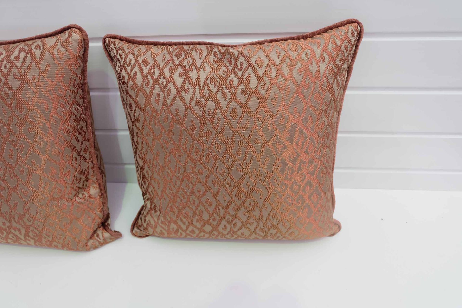 Set of 2 Matching DURESTA 'Beresford' Scatter Cushions. - Image 3 of 3