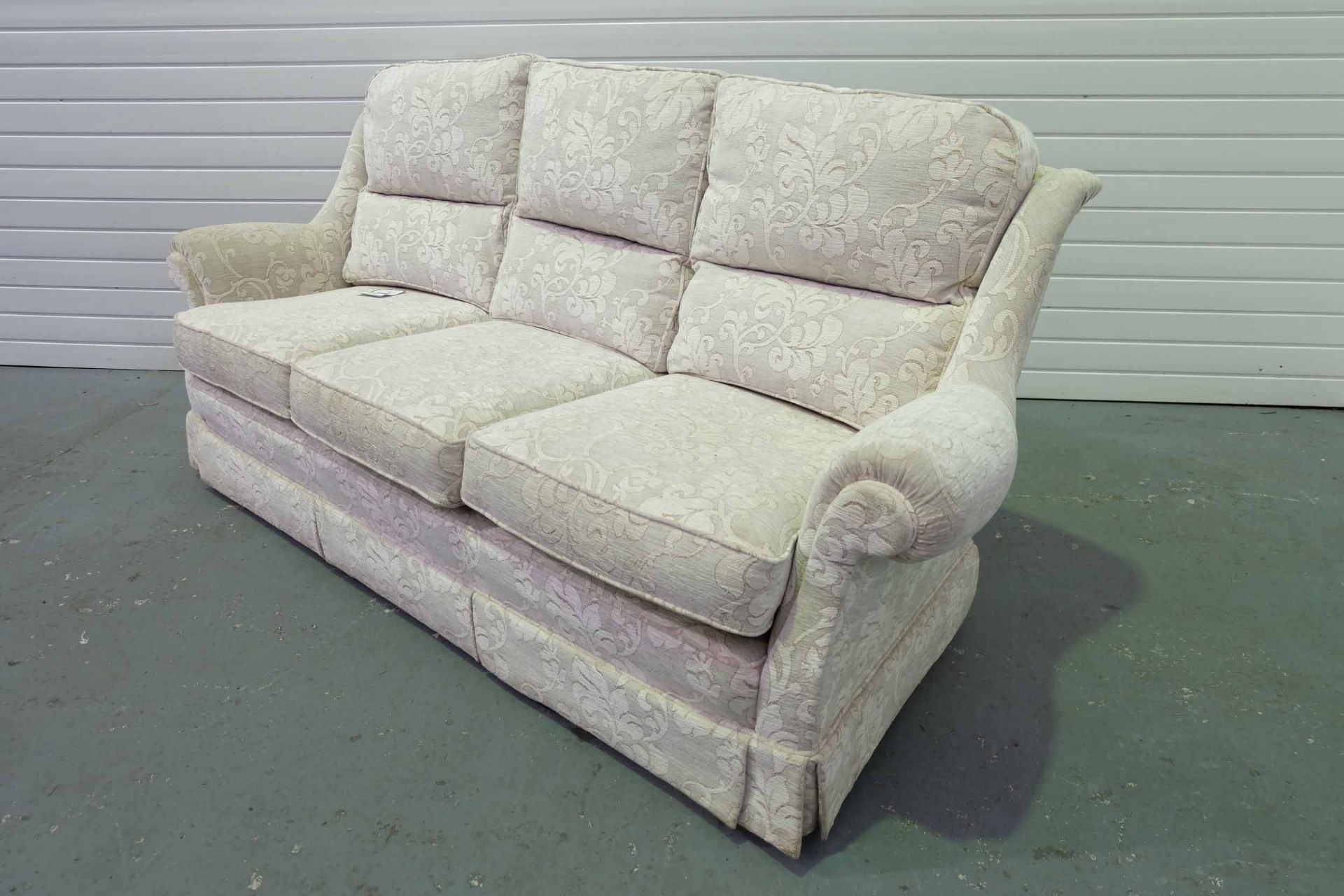 Vale Bridgecraft 'Langfield' Collection Handmade 3 Seater Sofa. With Valance. - Image 2 of 3