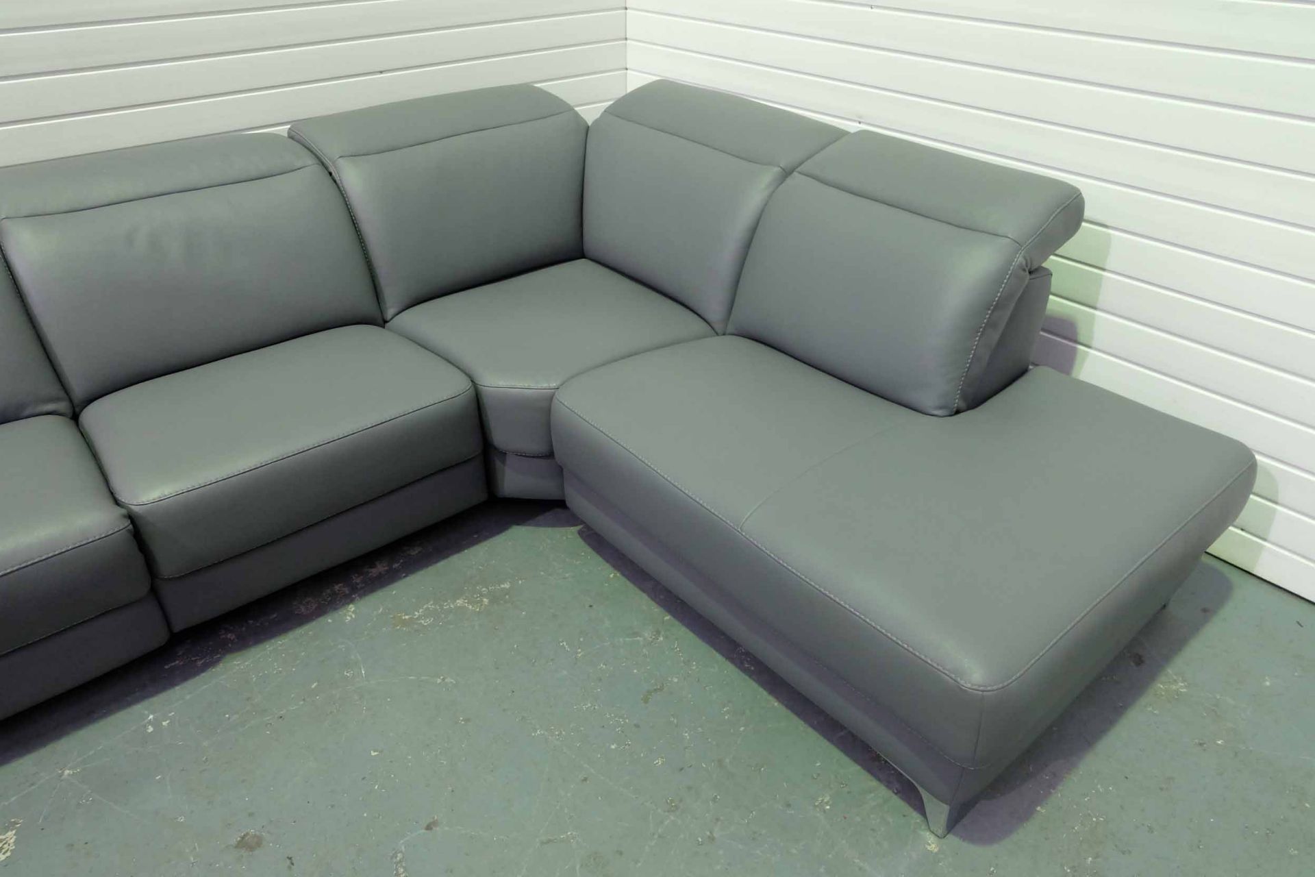 ROM 'Nevada' Corner Group Sofa. Montana Grey Leather. Left Hand Seat Reclines & Headrest. - Image 3 of 8