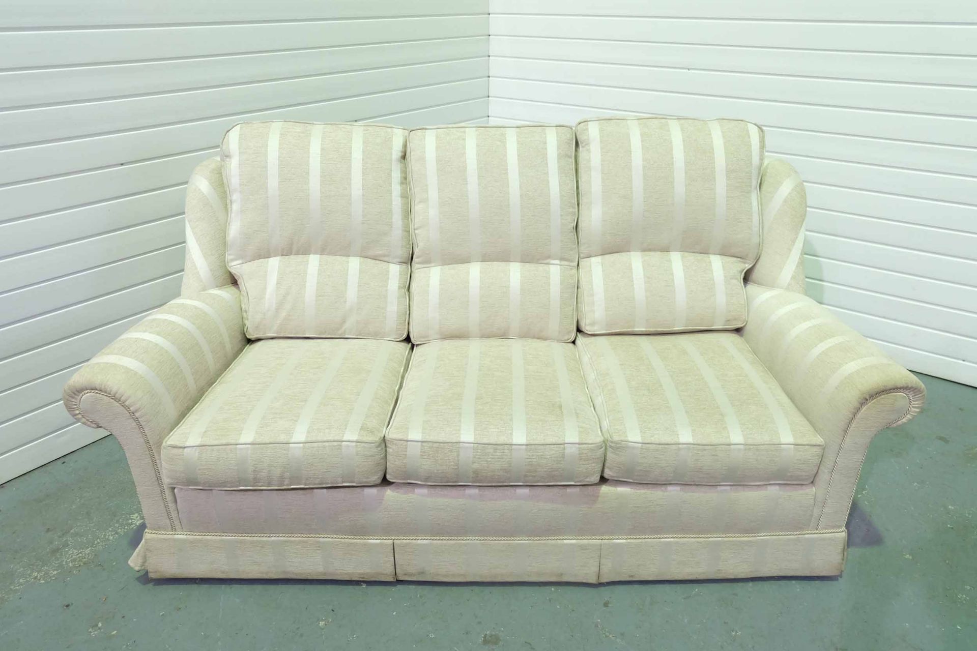 Steed Upholstery 'Hamilton' Range Fully Handmade 3 Seater Sofa. With Valance.