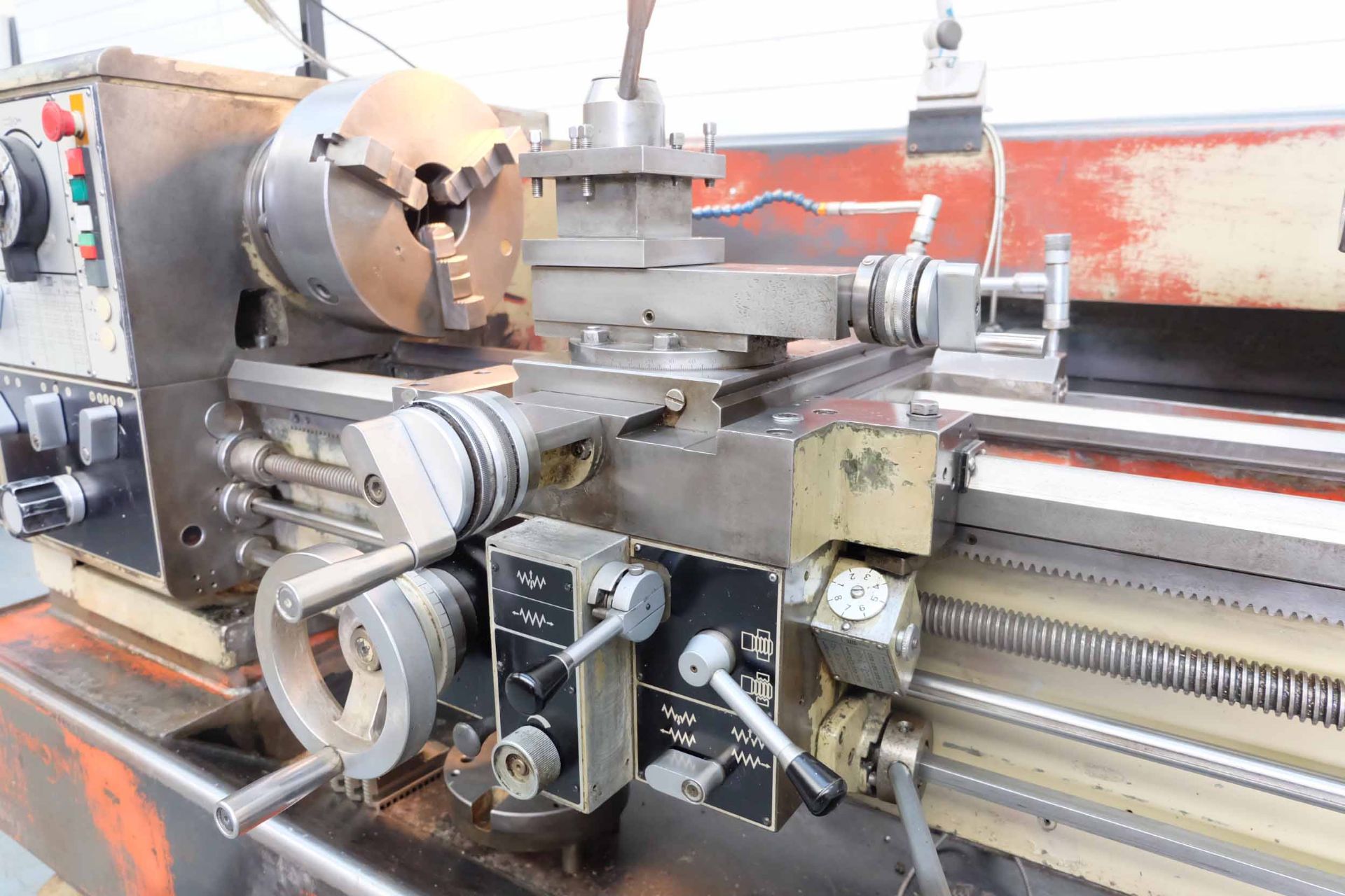Harrison M400 Centre Lathe. Centre Height 200mm. Admits Between Centres 1000mm. Swing Over Bed 420mm - Image 7 of 12