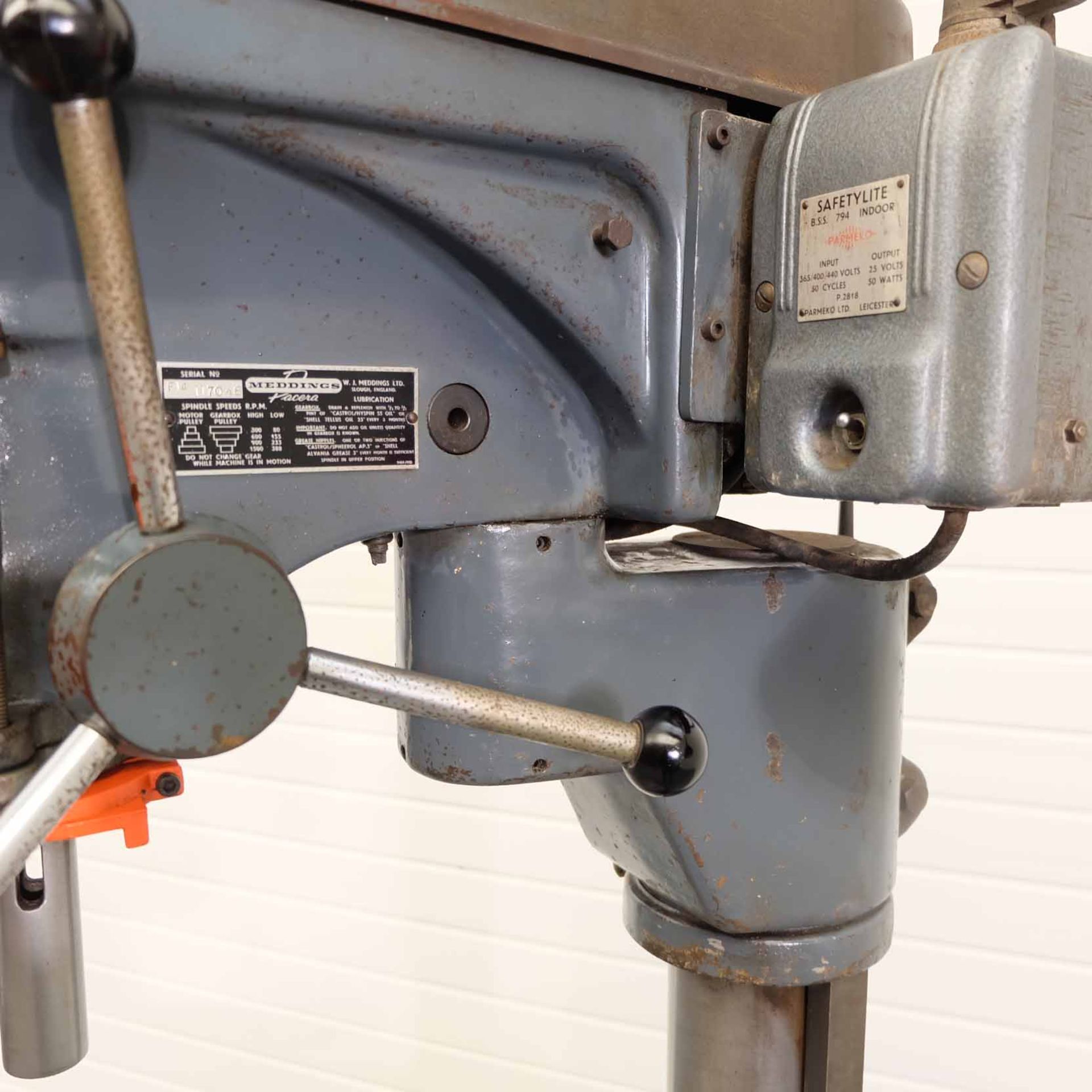 Meddings Pacera Pillar Drill With Articulated Swivel Head. Table Size 20" x 20". Throat 14". Spindle - Image 11 of 11
