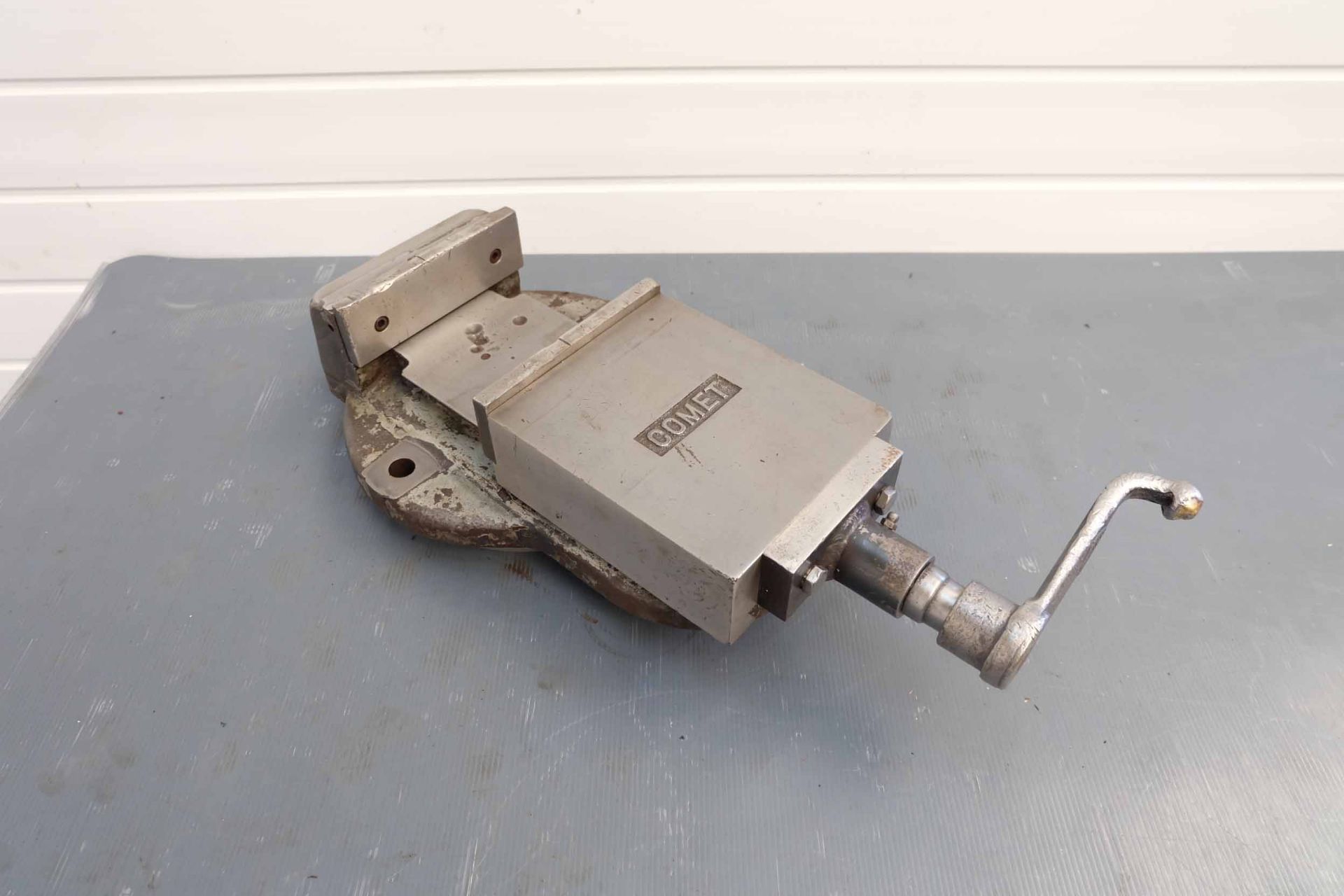 Comet Machine Vice. Jaw Width 6". Jaw Height 2". Max Opening 4 7/8". Overall Height 4".