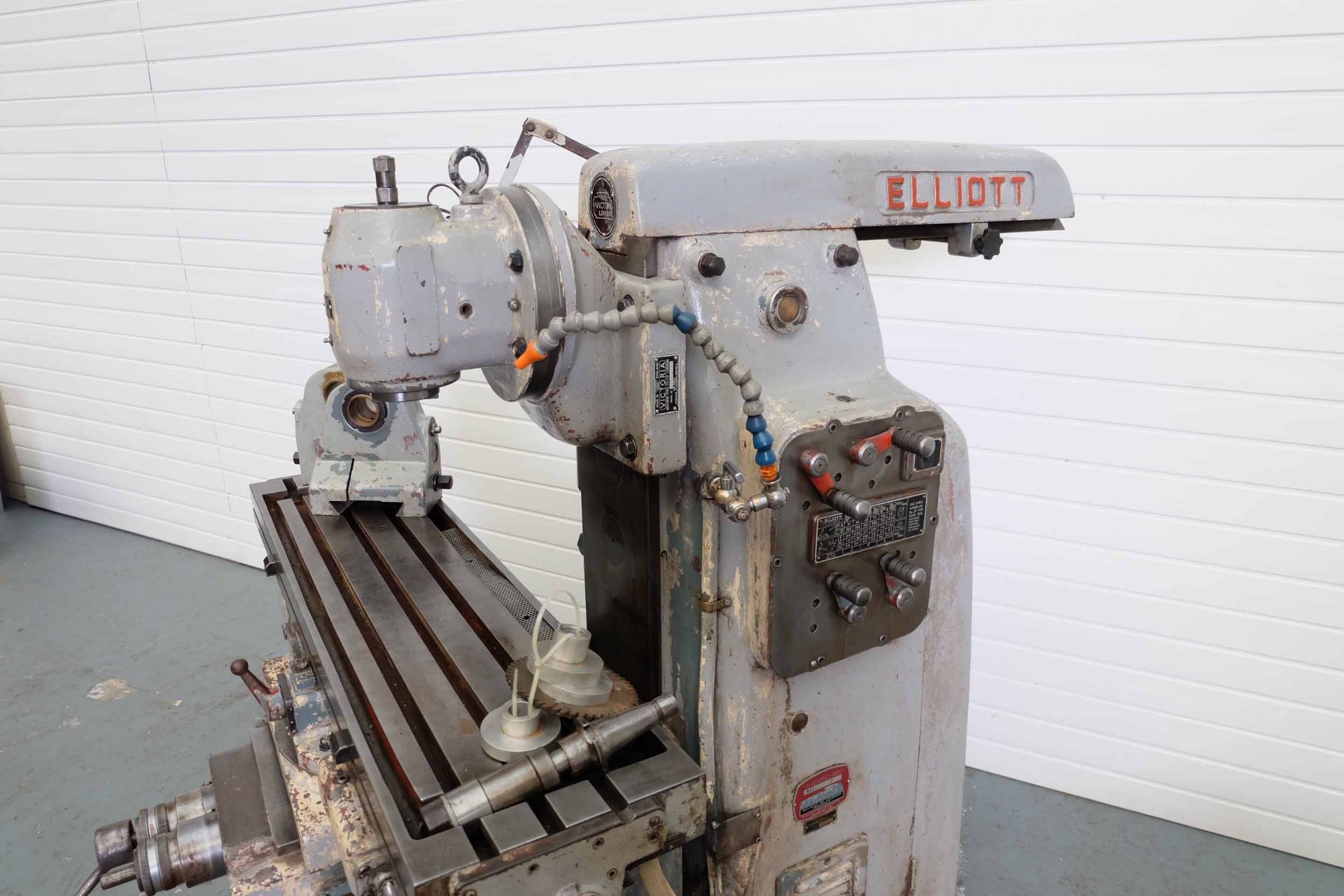 Elliott Victoria Model U2 Universal Milling Machine With Swivelling Vertical Head. Table Size 45" x - Image 2 of 12