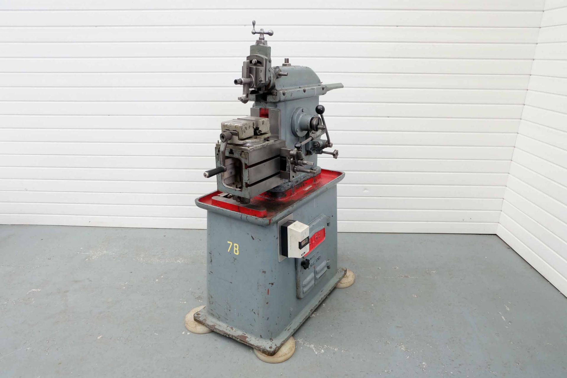 Elliot Alba 1A 10" Shaping Machine. Ram Stroke 10". 2 Speeds 28 & 50 Strokes/Min. Size of Tools 1/2"