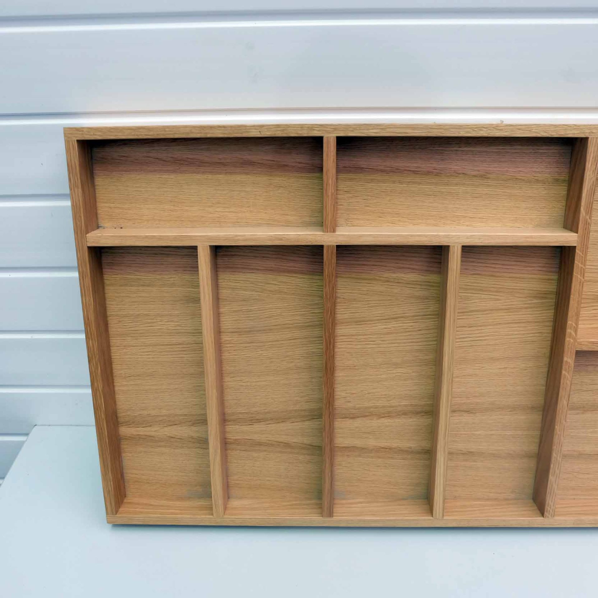Solid Wood Drawer Insert. Size 817mm W x 473mm D x 57mm H. 8 x Segments. - Image 3 of 5