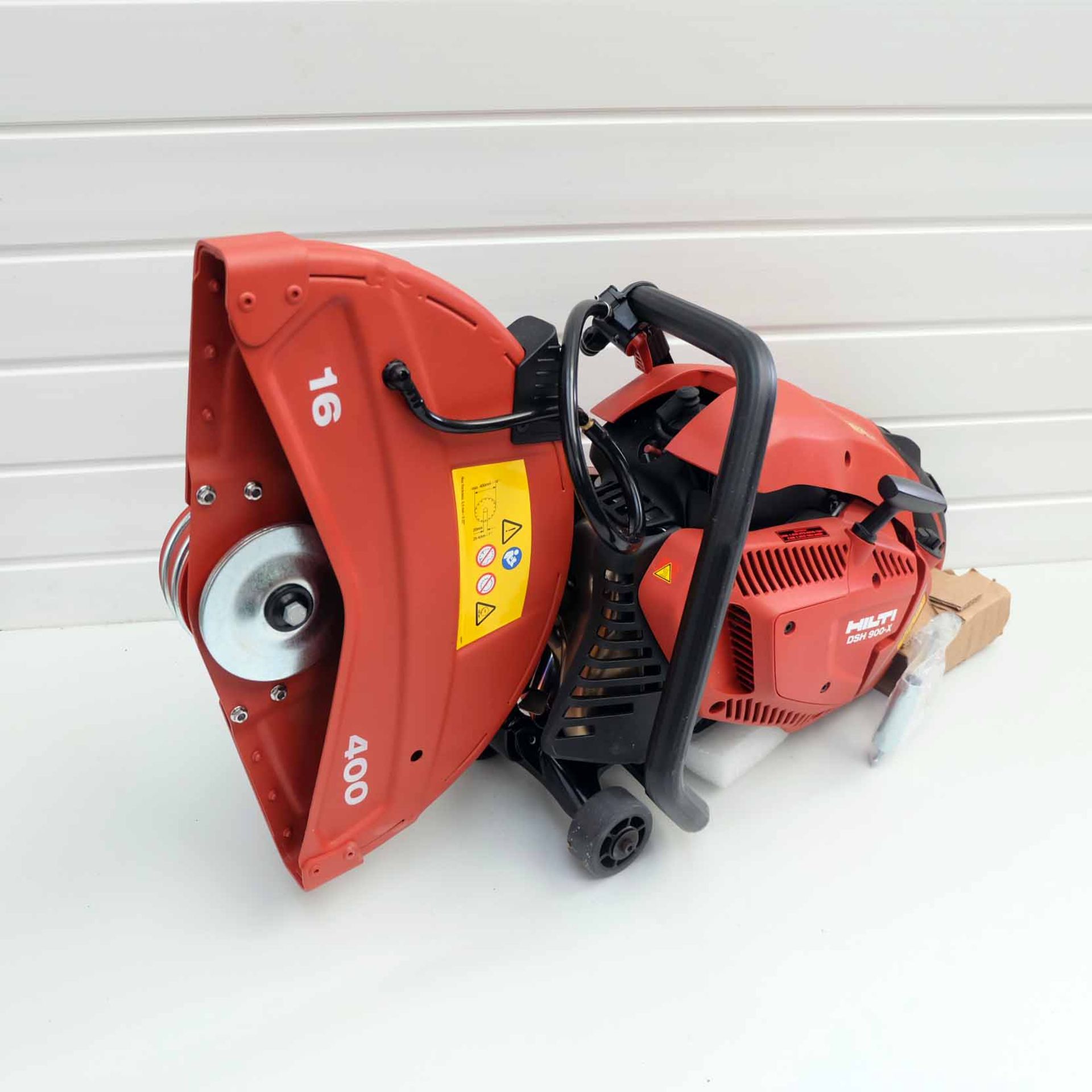 Hilti Hand Held Gas Saw. Model DSH 900-X 16". Complete With SP-16"x1" Blade. Easy Start Auto-Choke S - Image 5 of 25