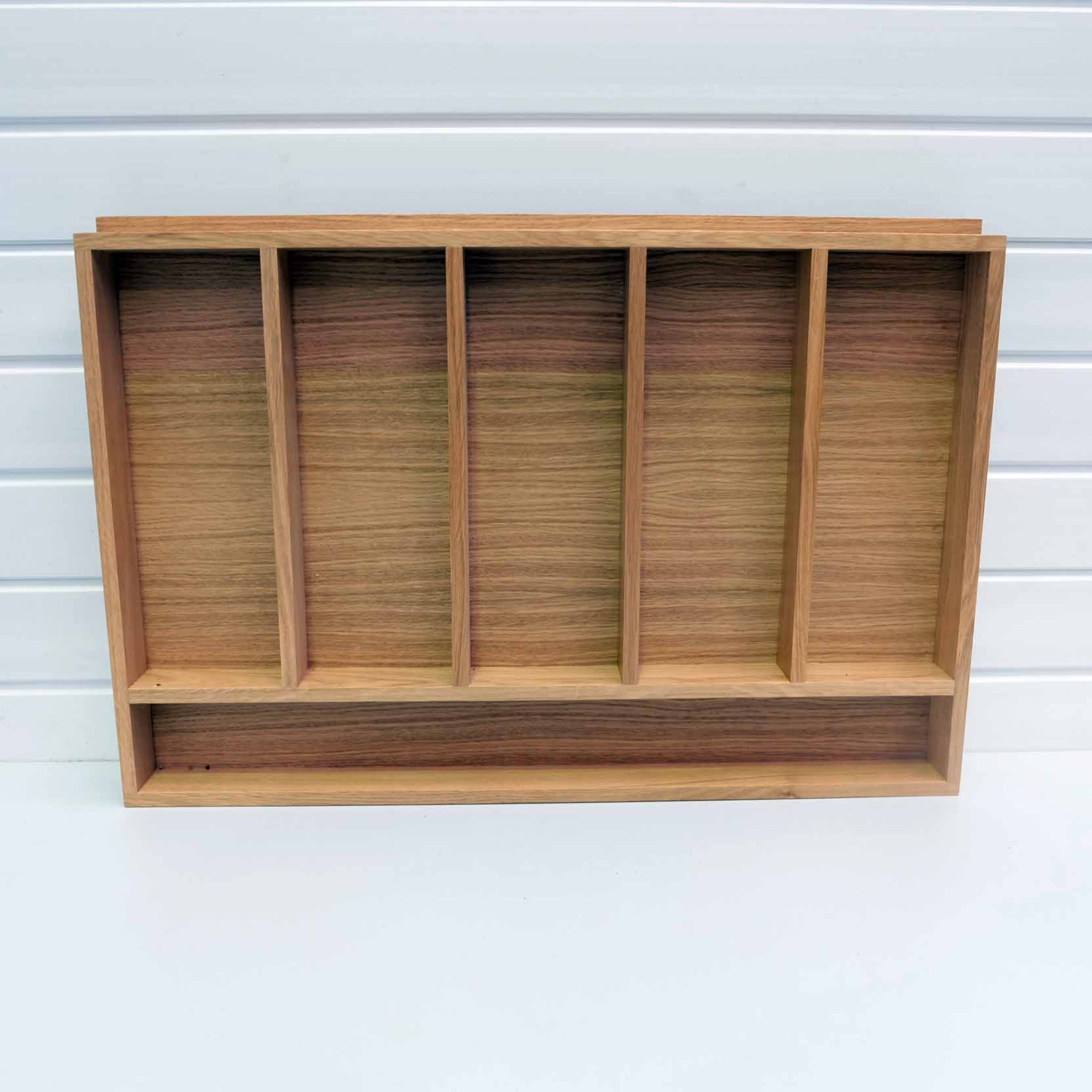 Solid Wood Drawer Insert. Size 720mm W x 487mm D x 56mm H. 6 x Segments. - Image 4 of 4