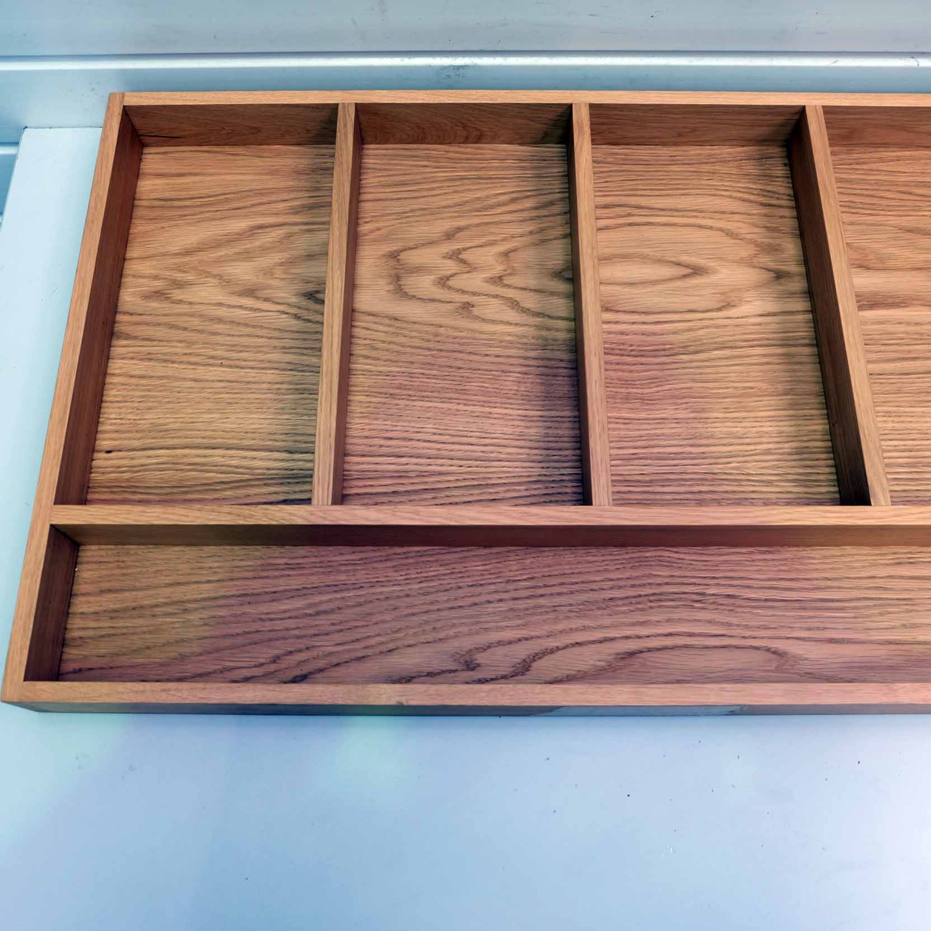 Solid Wood Drawer Insert. Size 918mm W x 482mm D x 55mm H. 6 x Segments. - Image 2 of 5