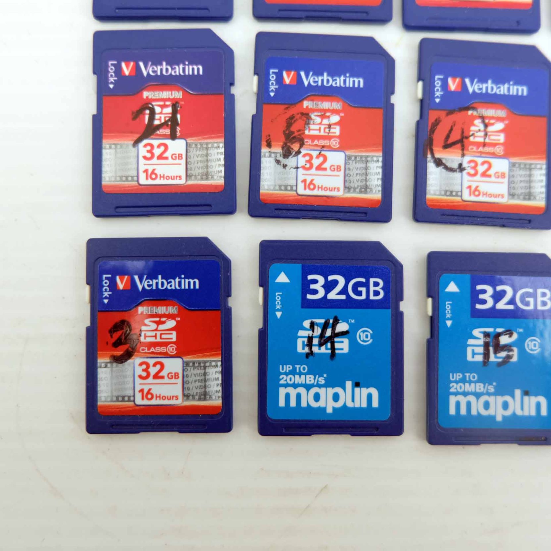 Selection of SD Memory Cards, Micro SD Memory Cards & Adaptors. 32 In Total. All 32GB. Various Brand - Bild 5 aus 5