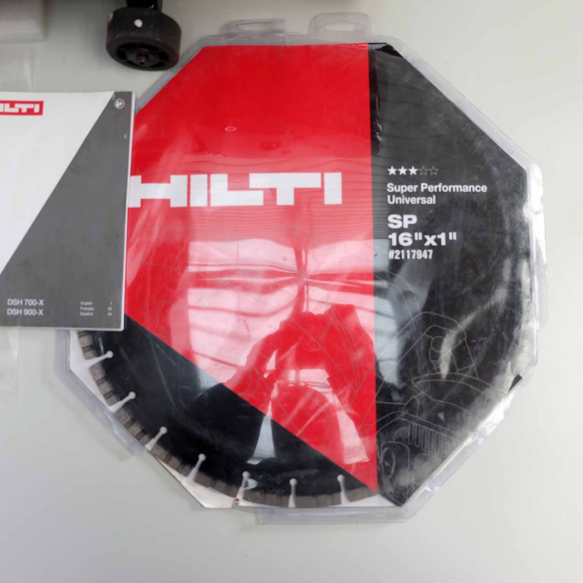Hilti Hand Held Gas Saw. Model DSH 900-X 16". Complete With SP-16"x1" Blade. Easy Start Auto-Choke S - Image 15 of 25