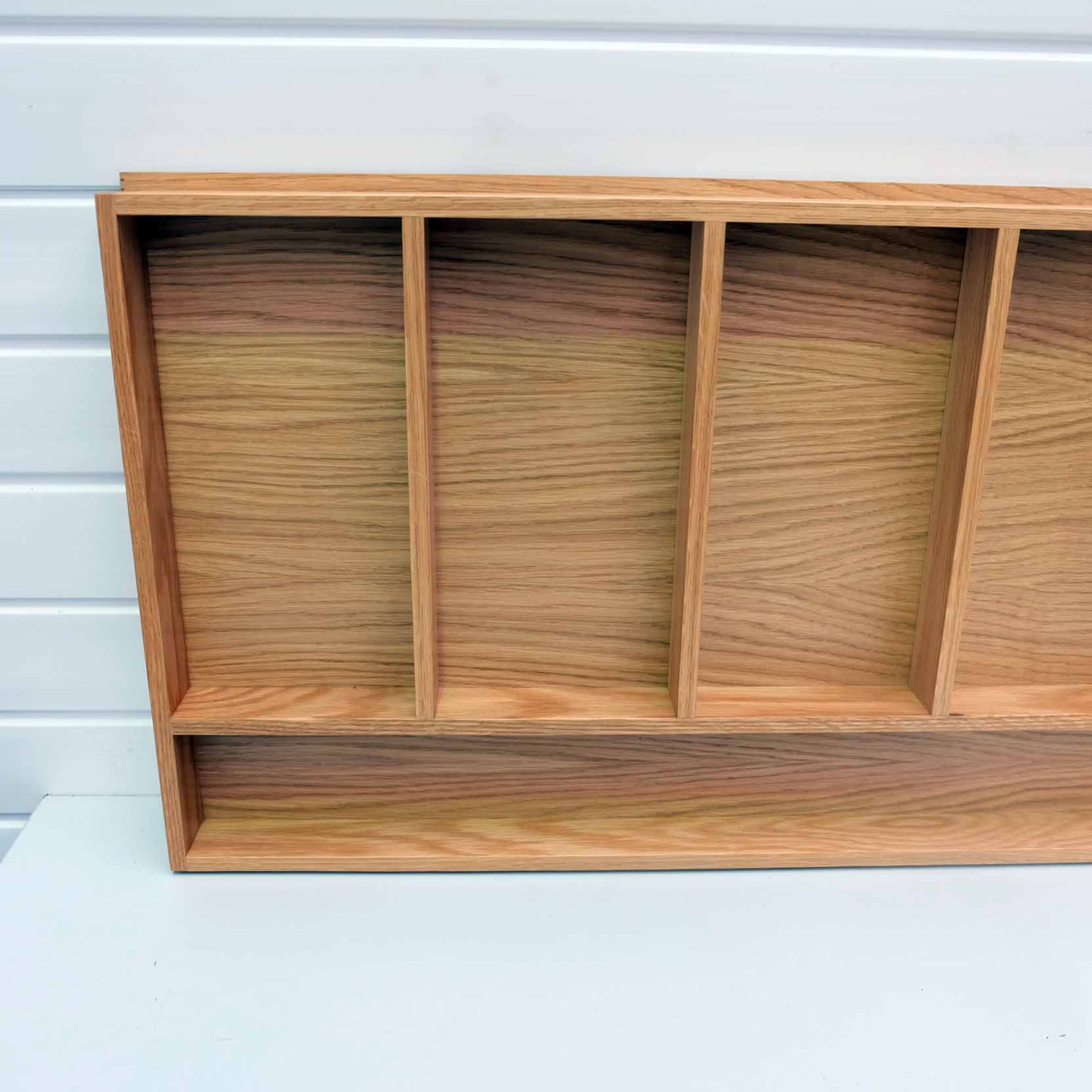 Solid Wood Drawer Insert. Size 922mm W x 482mm D x 56mm H. 6 x Segments. - Image 3 of 5