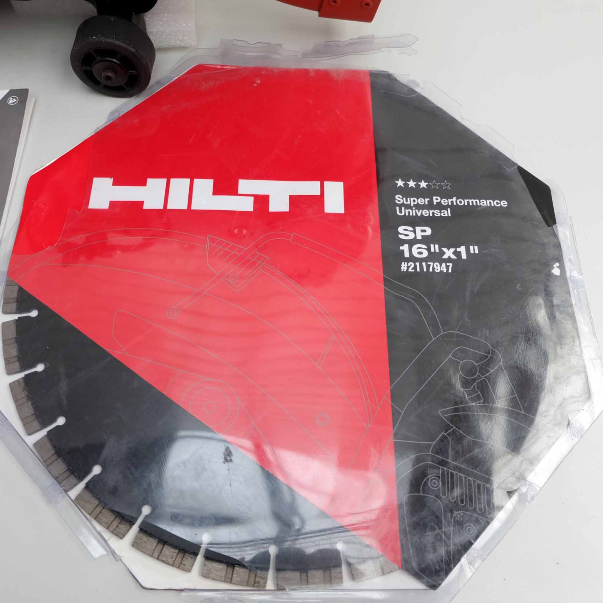 Hilti Hand Held Gas Saw. Model DSH 900-X 16". Complete With SP-16"x1" Blade. Easy Start Auto-Choke S - Image 14 of 22