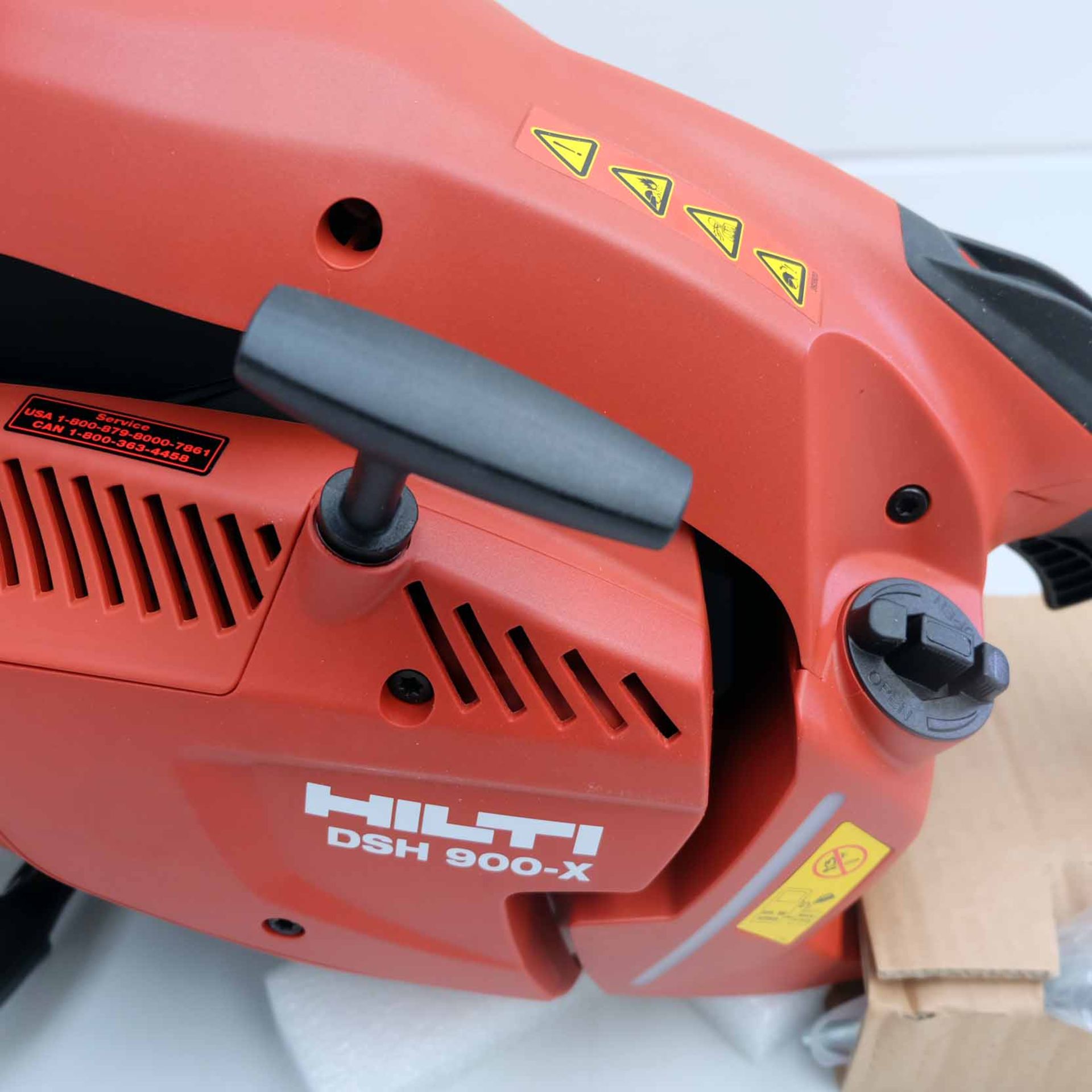 Hilti Hand Held Gas Saw. Model DSH 900-X 16". Complete With SP-16"x1" Blade. Easy Start Auto-Choke S - Image 12 of 22