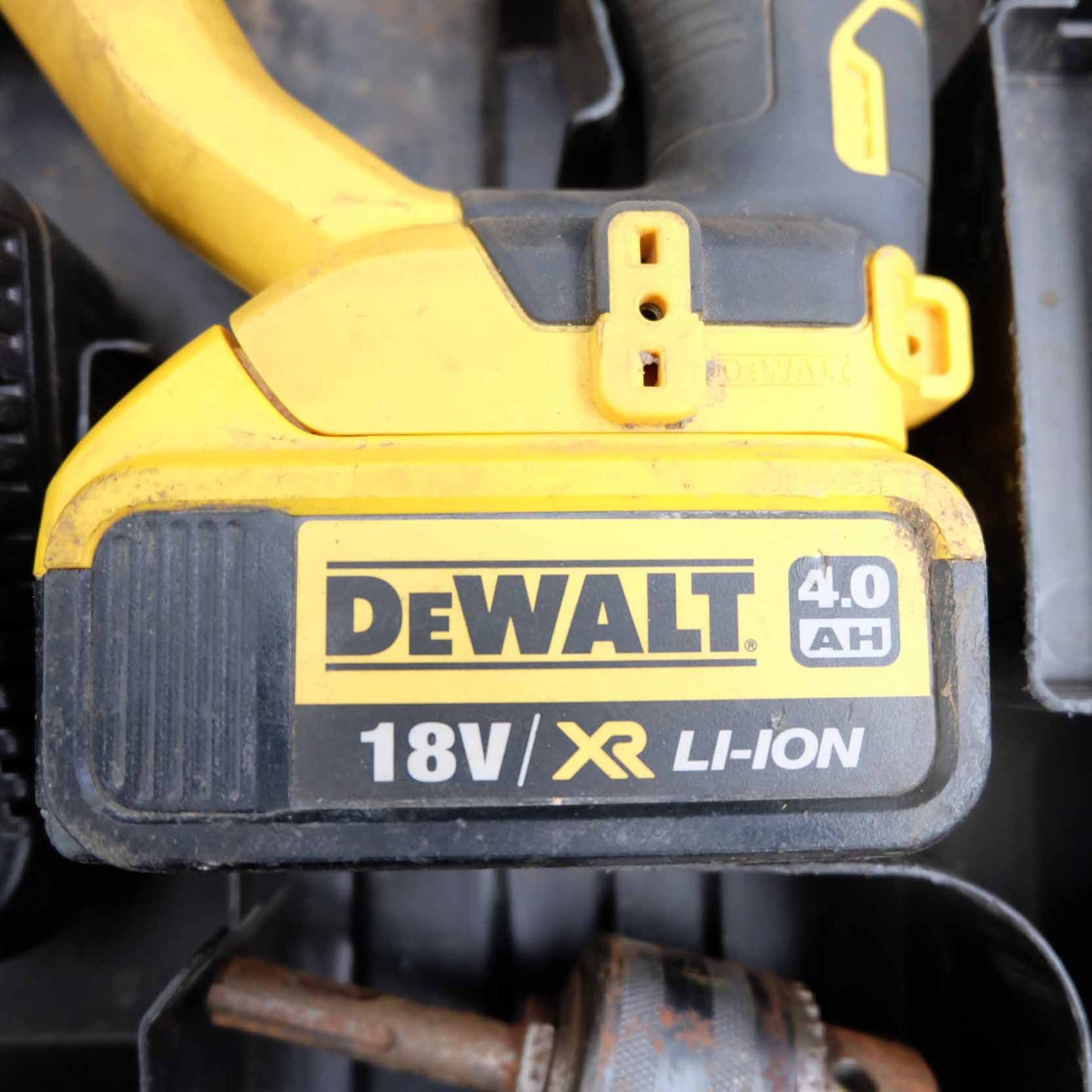 DeWalt DCH033M2 Hammer Drill. 18V Lithium Ion Battery 4.0AH. 1 x Battery. Various Drill Bits & Acces - Image 4 of 7