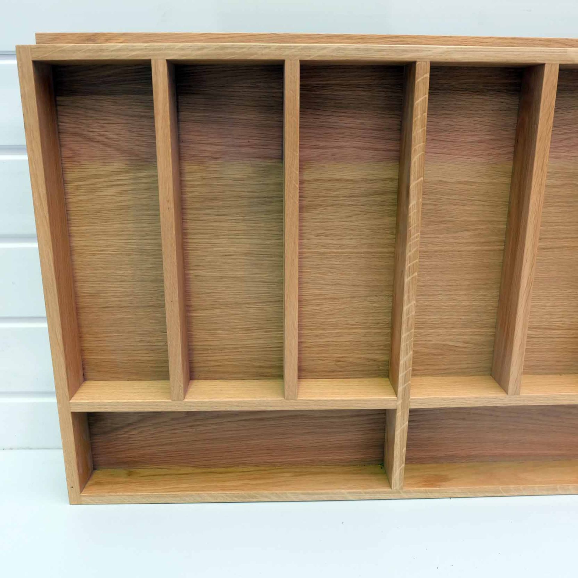 Solid Wood Drawer Insert. Size 717mm W x 482mm D x 56mm H. 8 x Segments. - Image 4 of 6