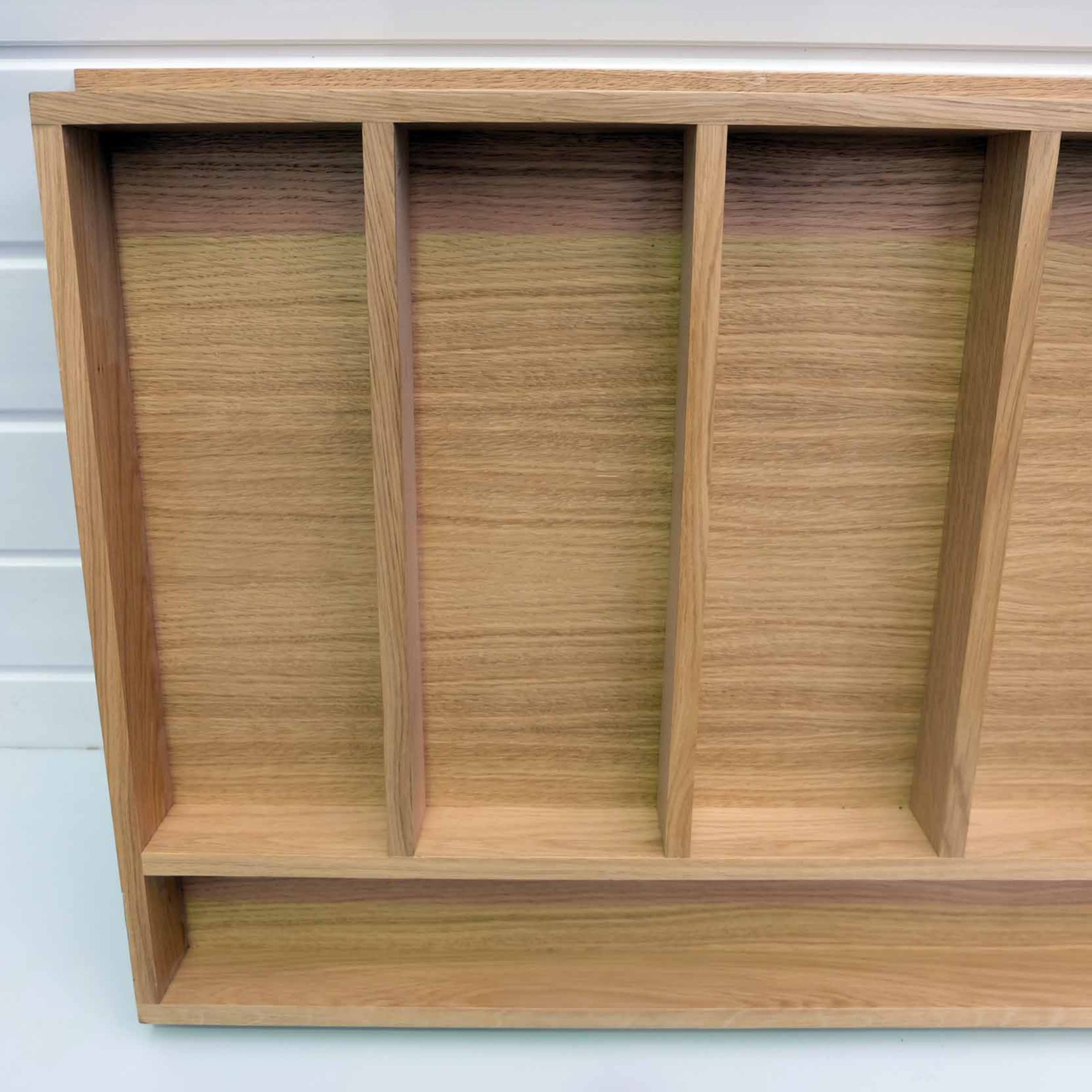 Solid Wood Drawer Insert. Size 722mm W x 487mm D x 57mm H. 6 x Segments. - Image 3 of 6
