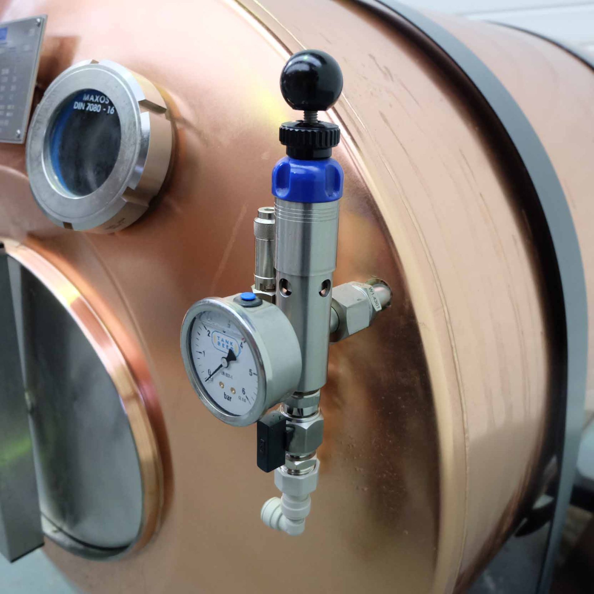 Paul Mueller Ltd. (Missouri USA) Copper Serving Beer Tank. Model 500Ltr. With Self Cooling Bag in Ta - Image 8 of 11