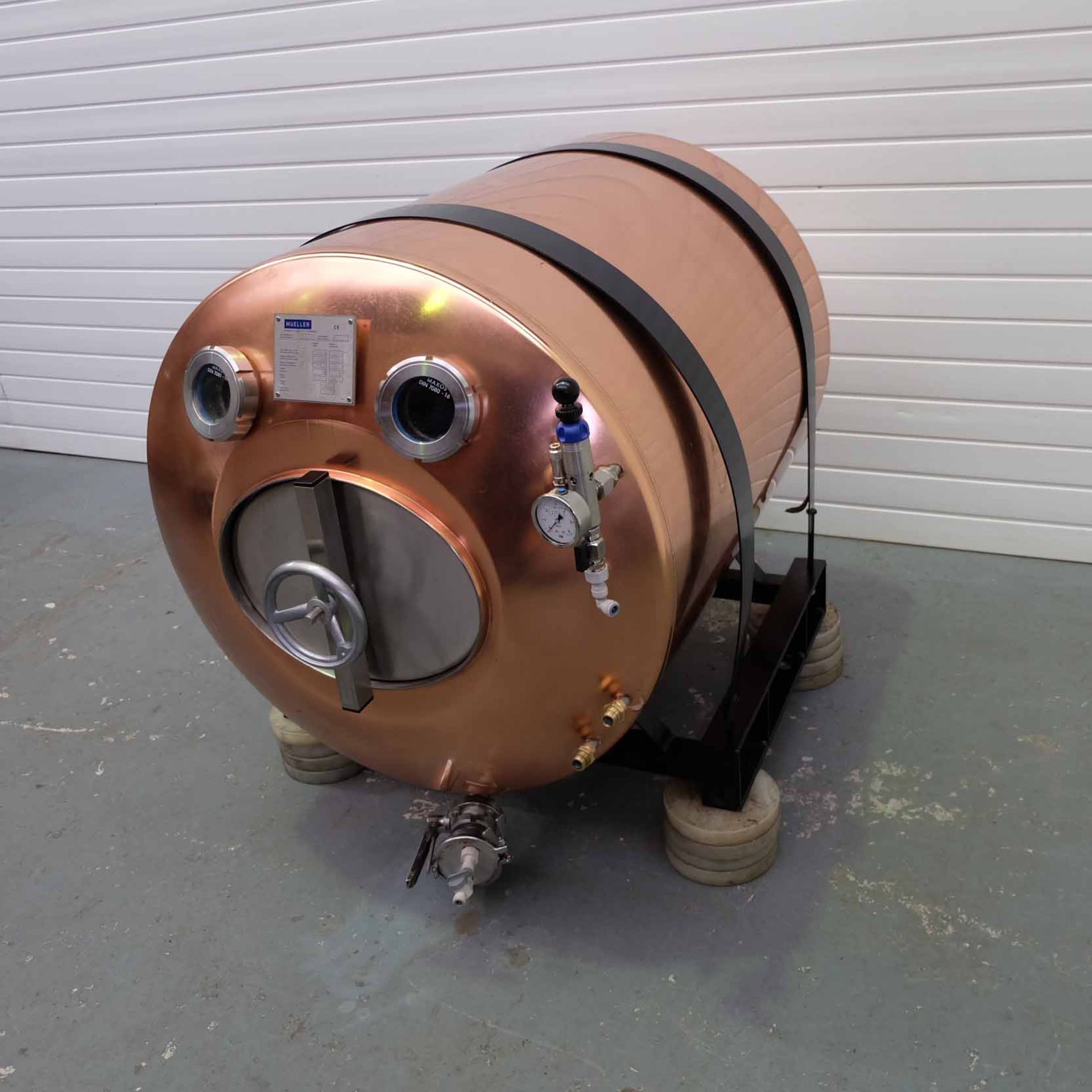 Paul Mueller Ltd. (Missouri USA) Copper Serving Beer Tank. Model 500Ltr. With Self Cooling Bag in Ta - Image 3 of 11