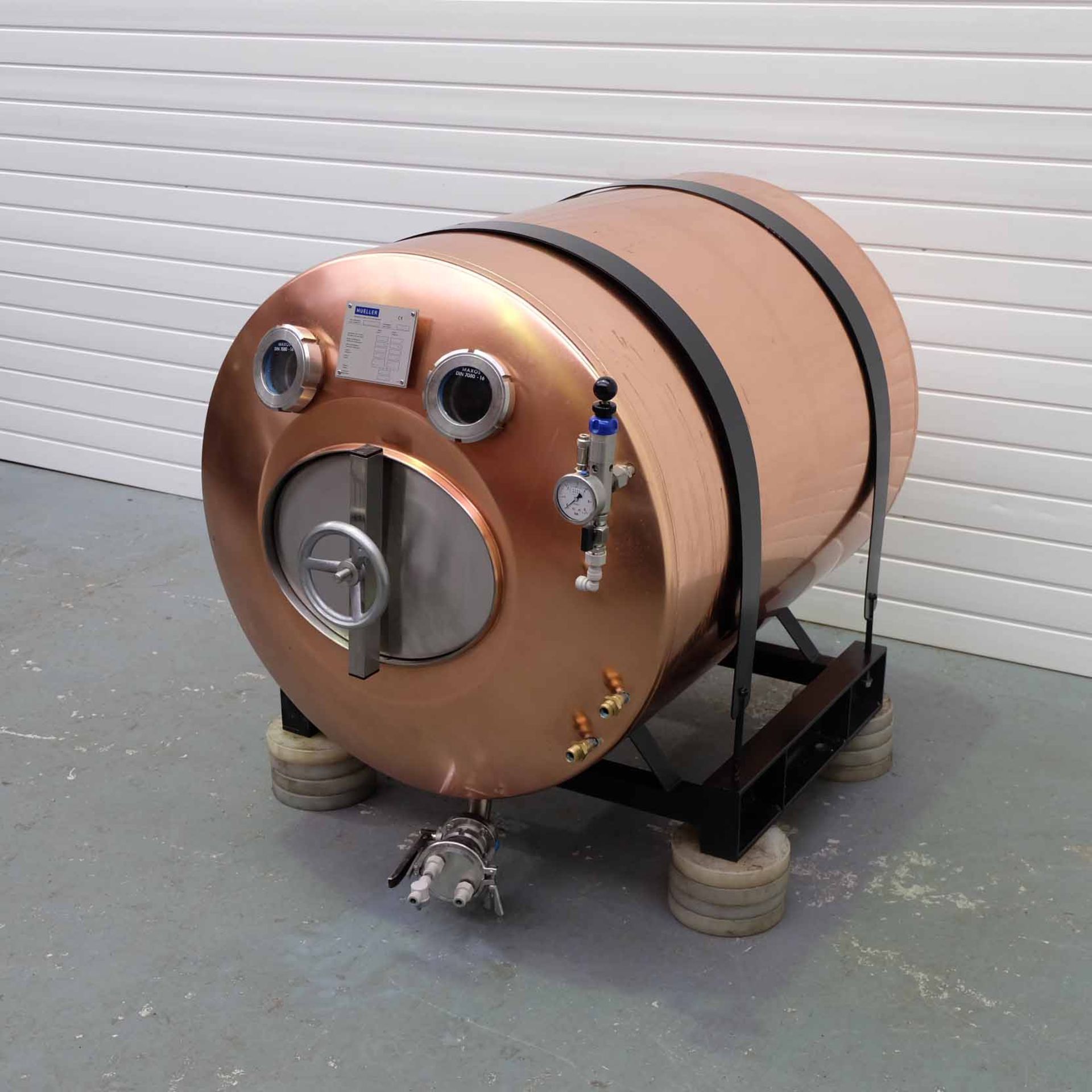 Paul Mueller Ltd. (Missouri USA) Copper Serving Beer Tank. Model 500Ltr. With Self Cooling Bag in Ta - Image 3 of 11