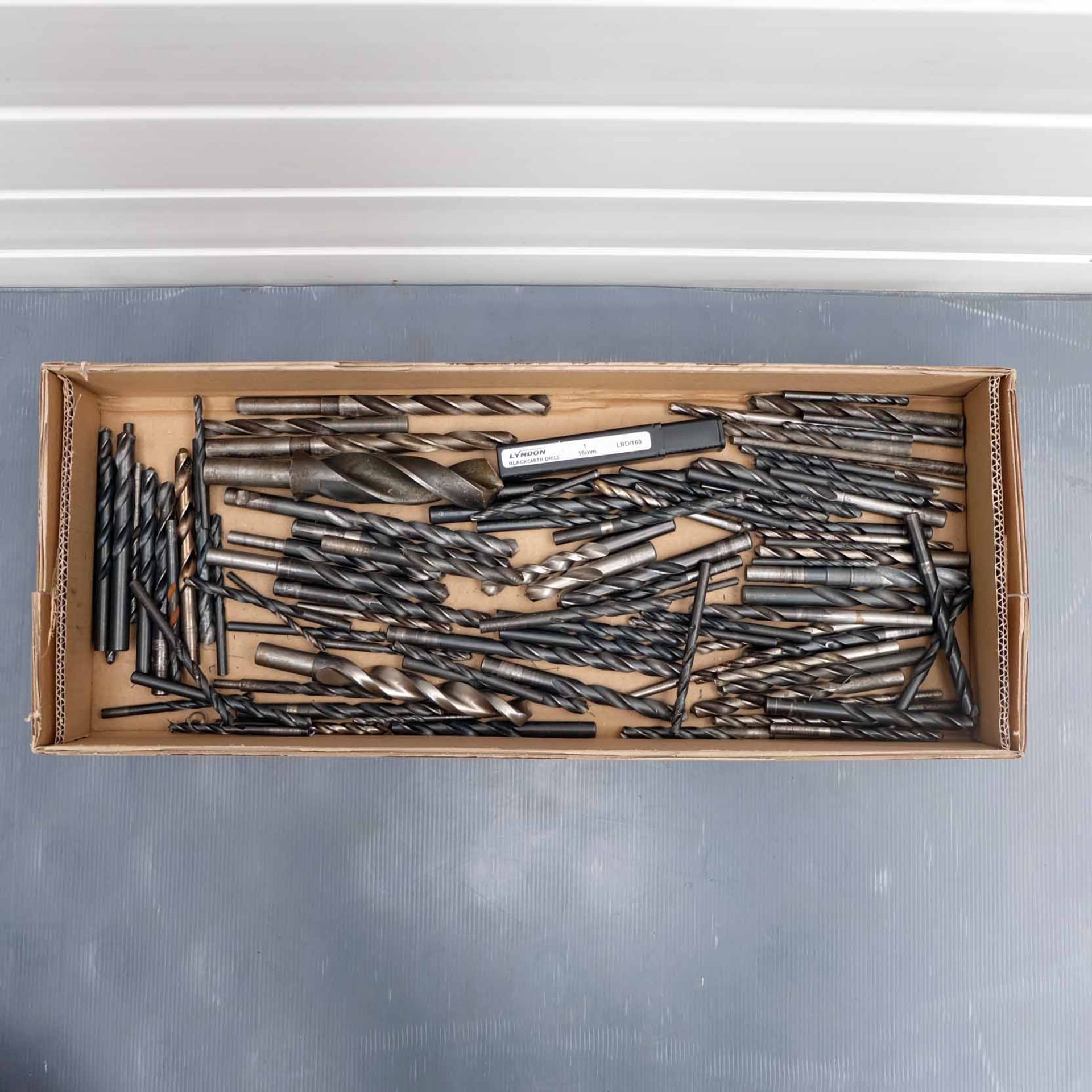 Quantity of Straight Shank Twist Drills. Various Sizes.