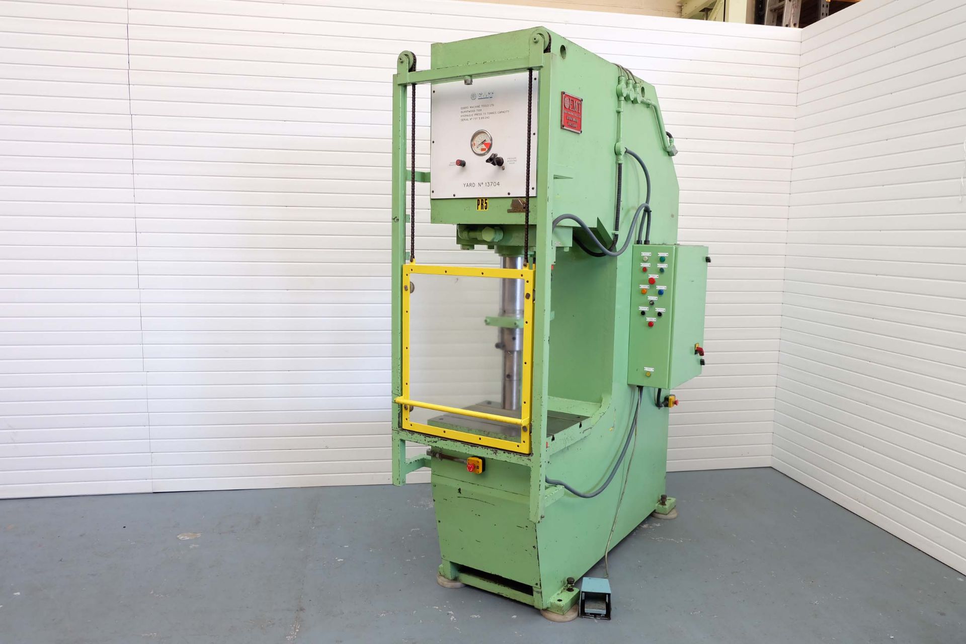 Edbro (EMT) Hydraulic Press. Capacity 75 Tonnes. Table Size 650mm x 550mm. Throat Depth 600mm. Dista