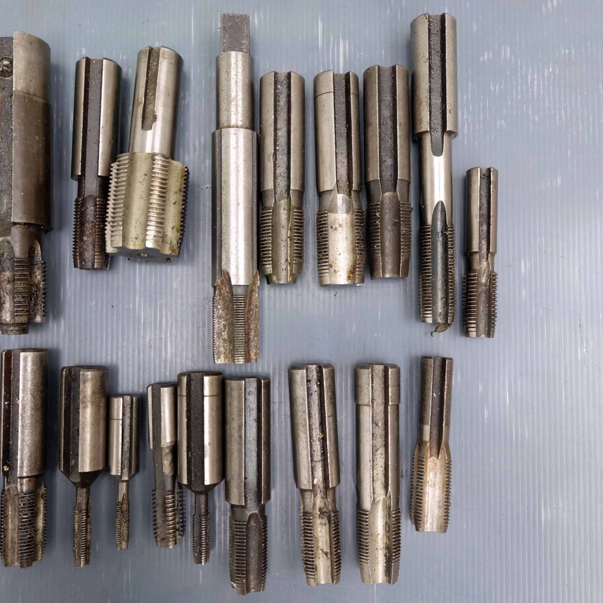 Quantity of Slotted Shank Fitting Taps. Various Sizes. - Image 4 of 4