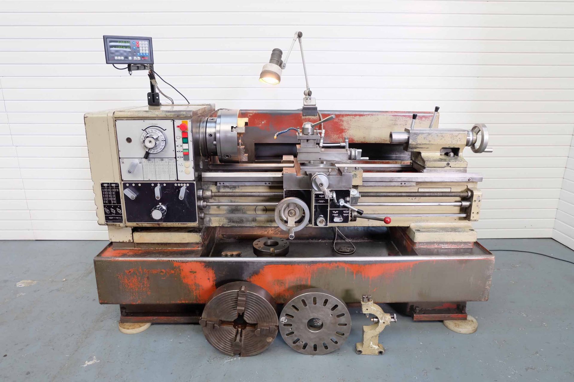 Harrison M400 Centre Lathe. Centre Height 200mm. Admits Between Centres 1000mm. Swing Over Bed 420mm