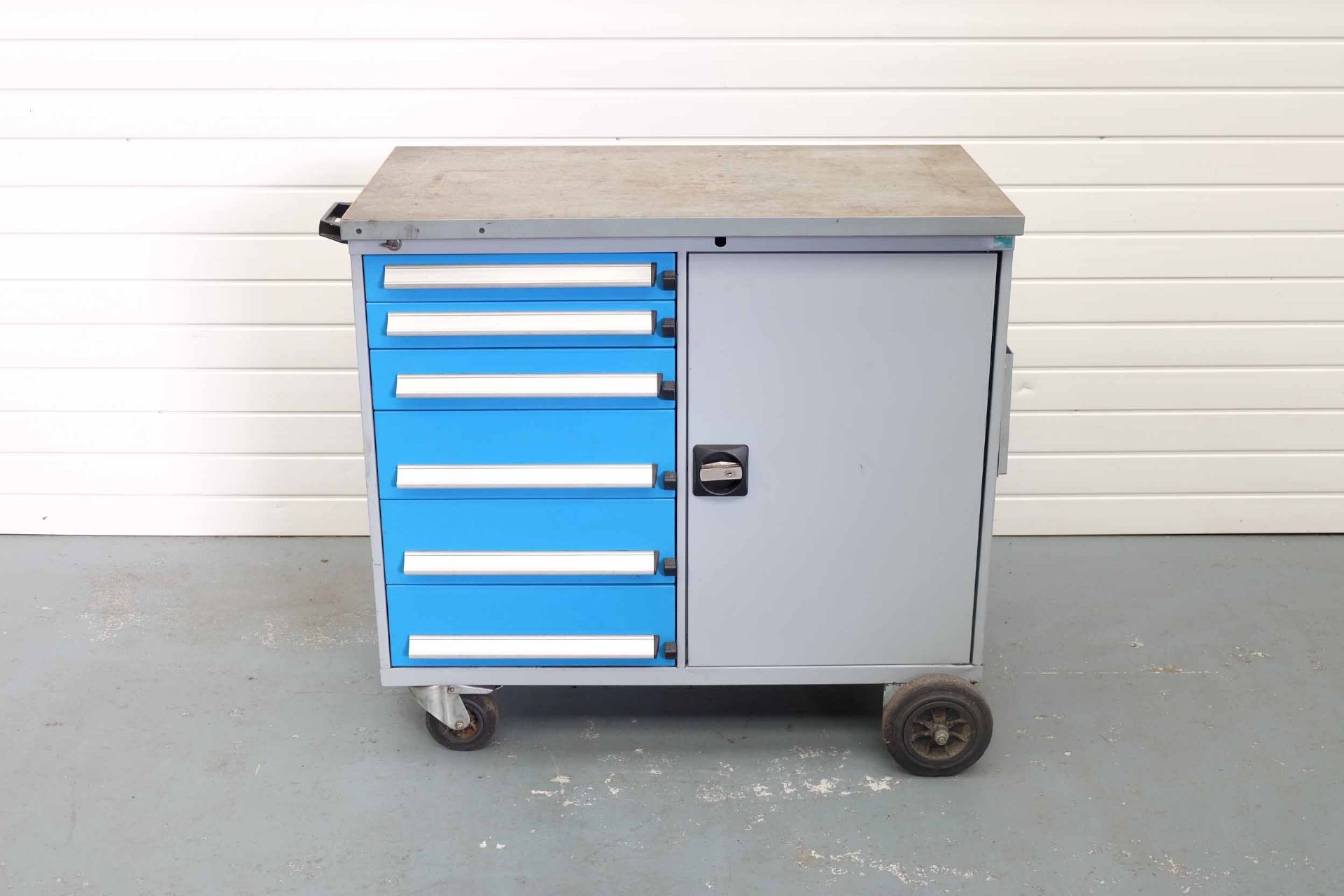 Steel Tooling Cabinet on Wheels. 6 x Lockable Drawers. Size 450mm x 450mm. 1 x Cupboard With Adjusta