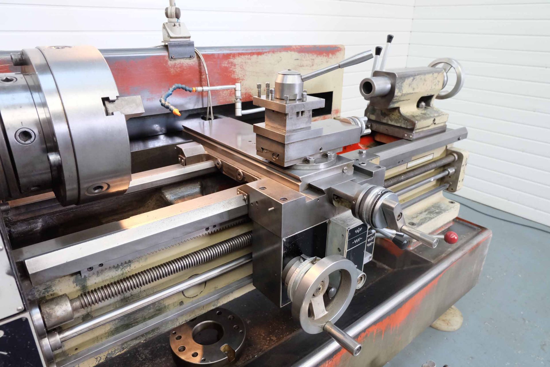 Harrison M400 Centre Lathe. Centre Height 200mm. Admits Between Centres 1000mm. Swing Over Bed 420mm - Bild 5 aus 12