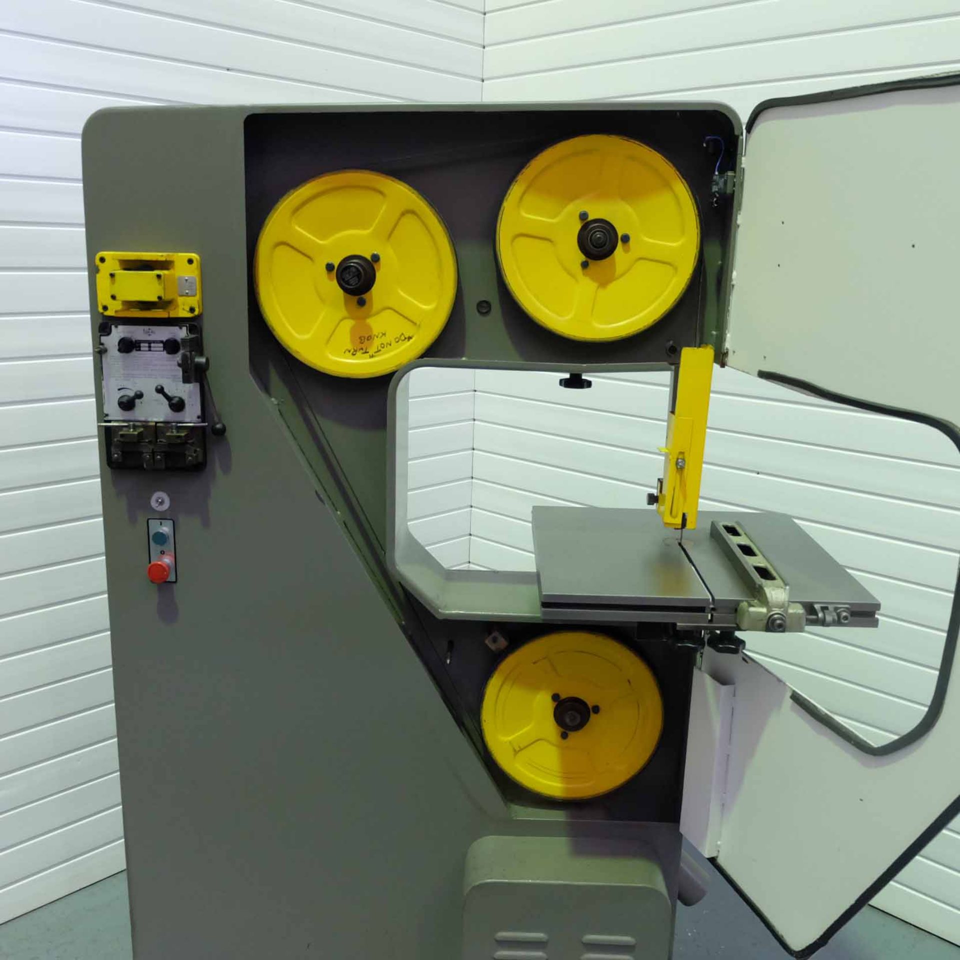 Startrite 20V / UK3 10 Speed Vertical Bandsaw. Throat 20". Daylight 12". Table Size 20 1/2" x 20 1/2 - Bild 10 aus 10