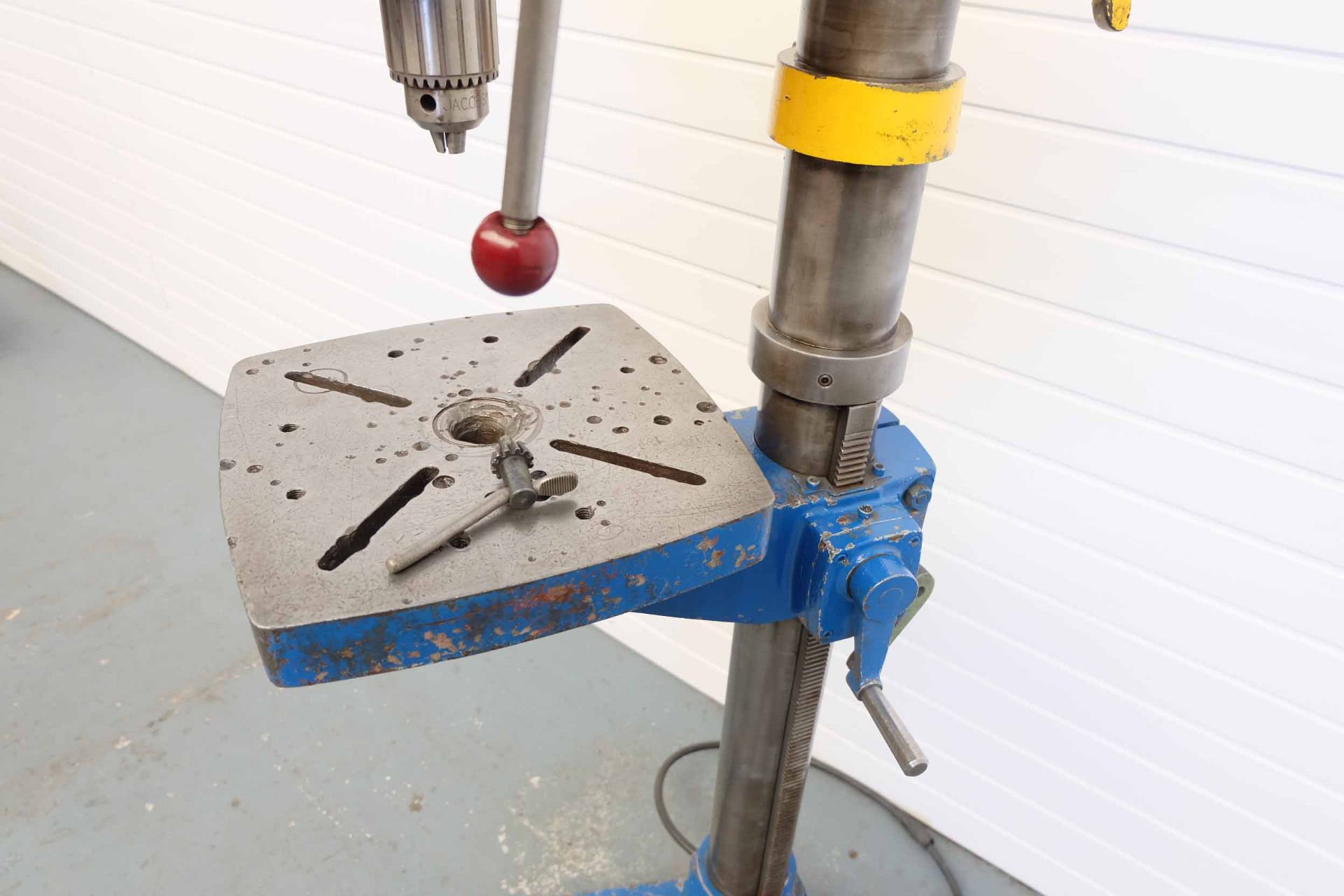 Startrite EFI Pillar Drill. Spindle Taper No.3 Morse. Spindle Speeds 125 - 2800rpm. Drilling Chuck C - Bild 5 aus 9