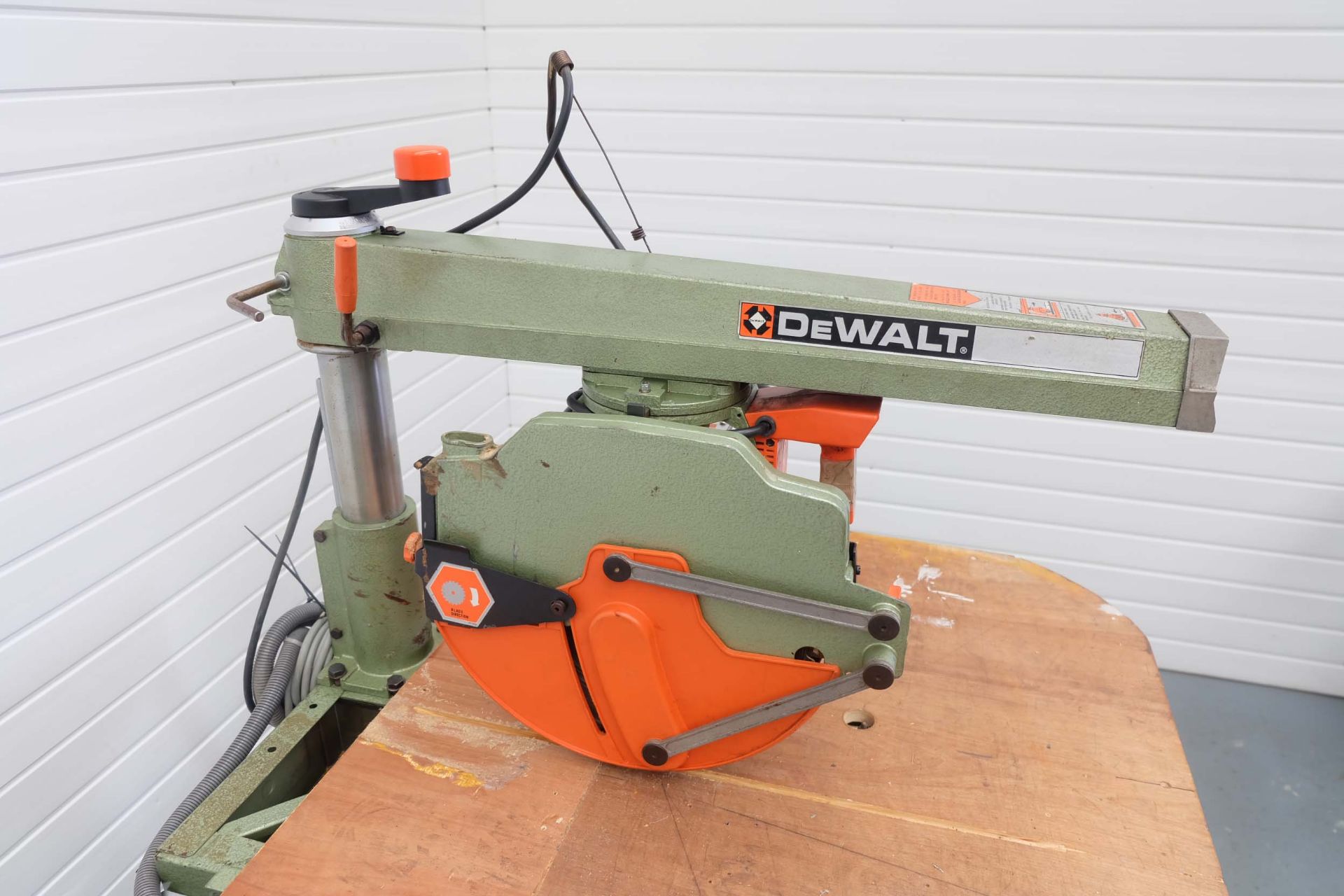 DeWalt Model DW8003 Radial Arm Saw. Motor 3 Phase, 2.2kW, 3Hp. Made in Italy - Bild 2 aus 8