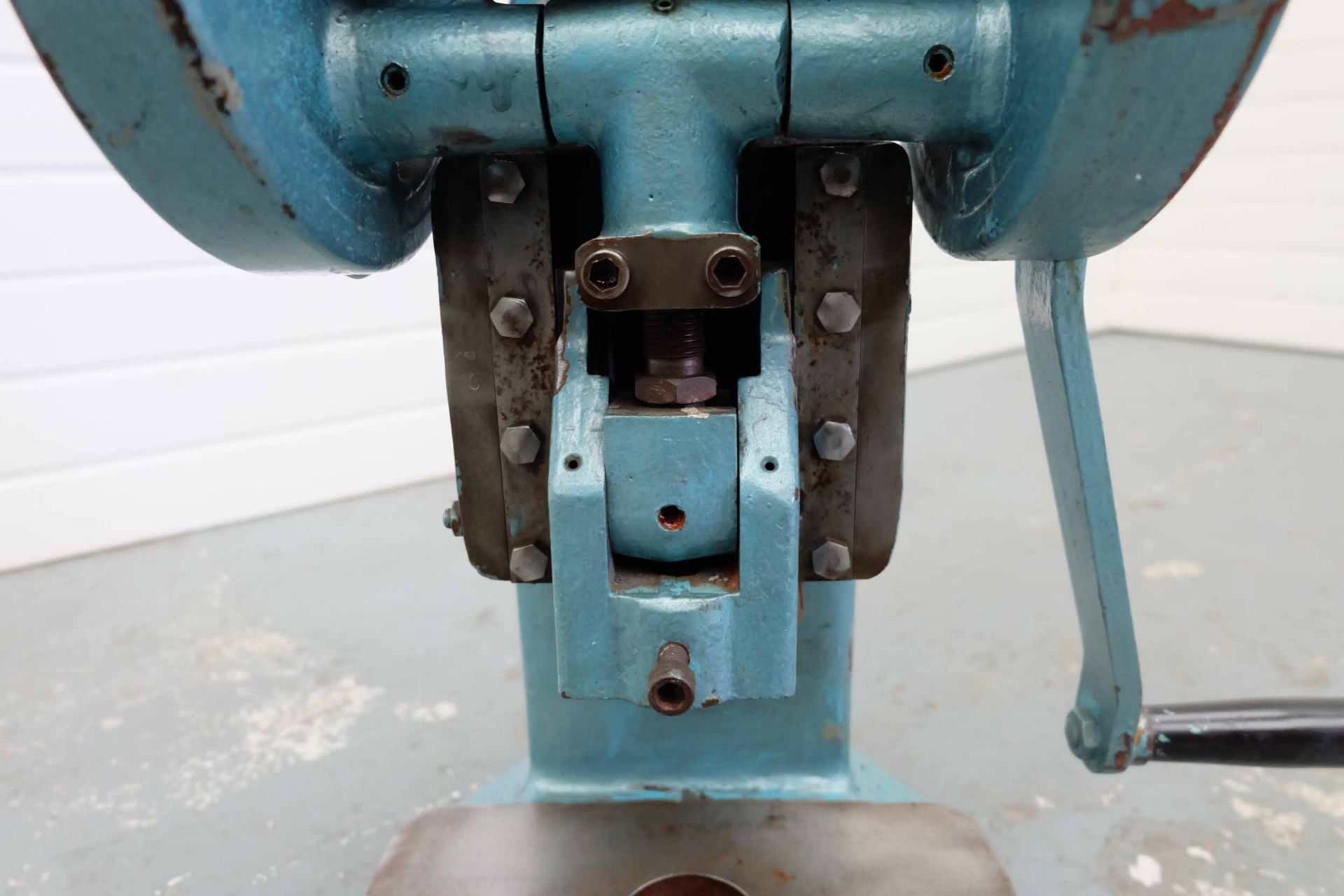 Smart & Brown Type H5 Toggle Press. Throat 5". Daylight 3 1/2". - Image 4 of 4