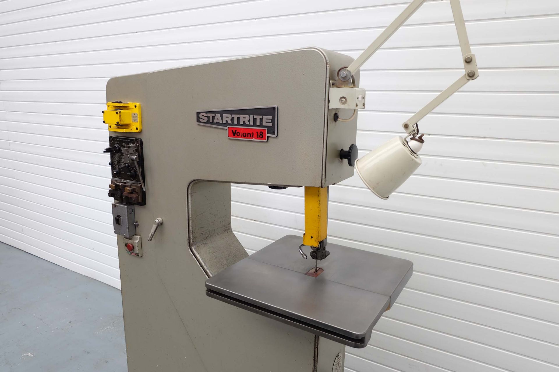 Startrite Volant 18 Vertical Bandsaw. Table Size: 19" x 19". Throat Depth 18". Daylight: 10". 10 x B - Image 2 of 9