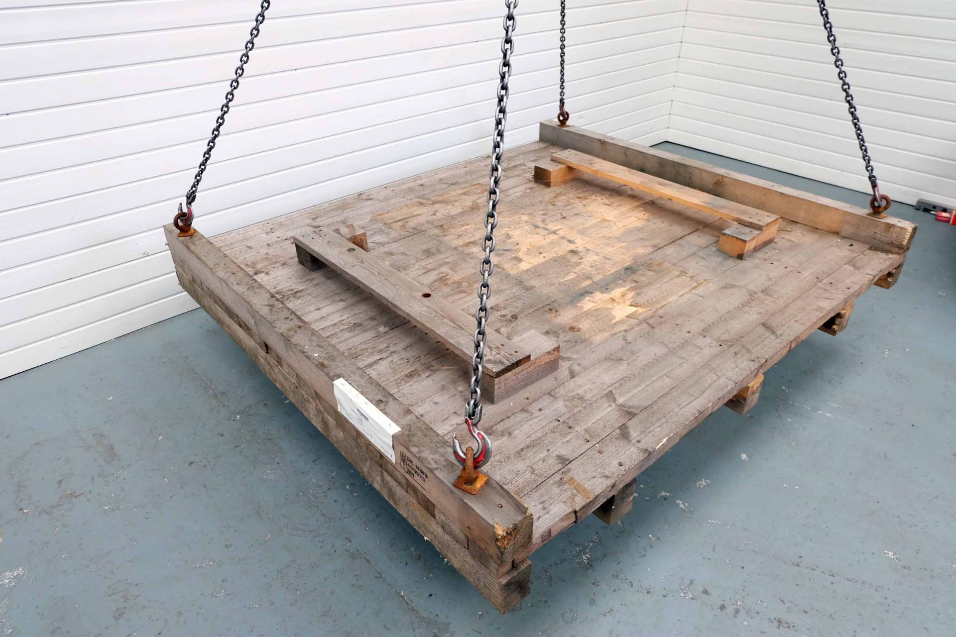 Heavy Duty Wooden Pallet With Four Eye Bolts. Size 1950mm x 1750mm. Made in Germany. (4 Leg Chains N - Bild 2 aus 5